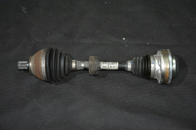 ПОЛУОСЬ ПЕРЕДНЯЯ ЛЕВА SKODA SUPERB 3q0407271al