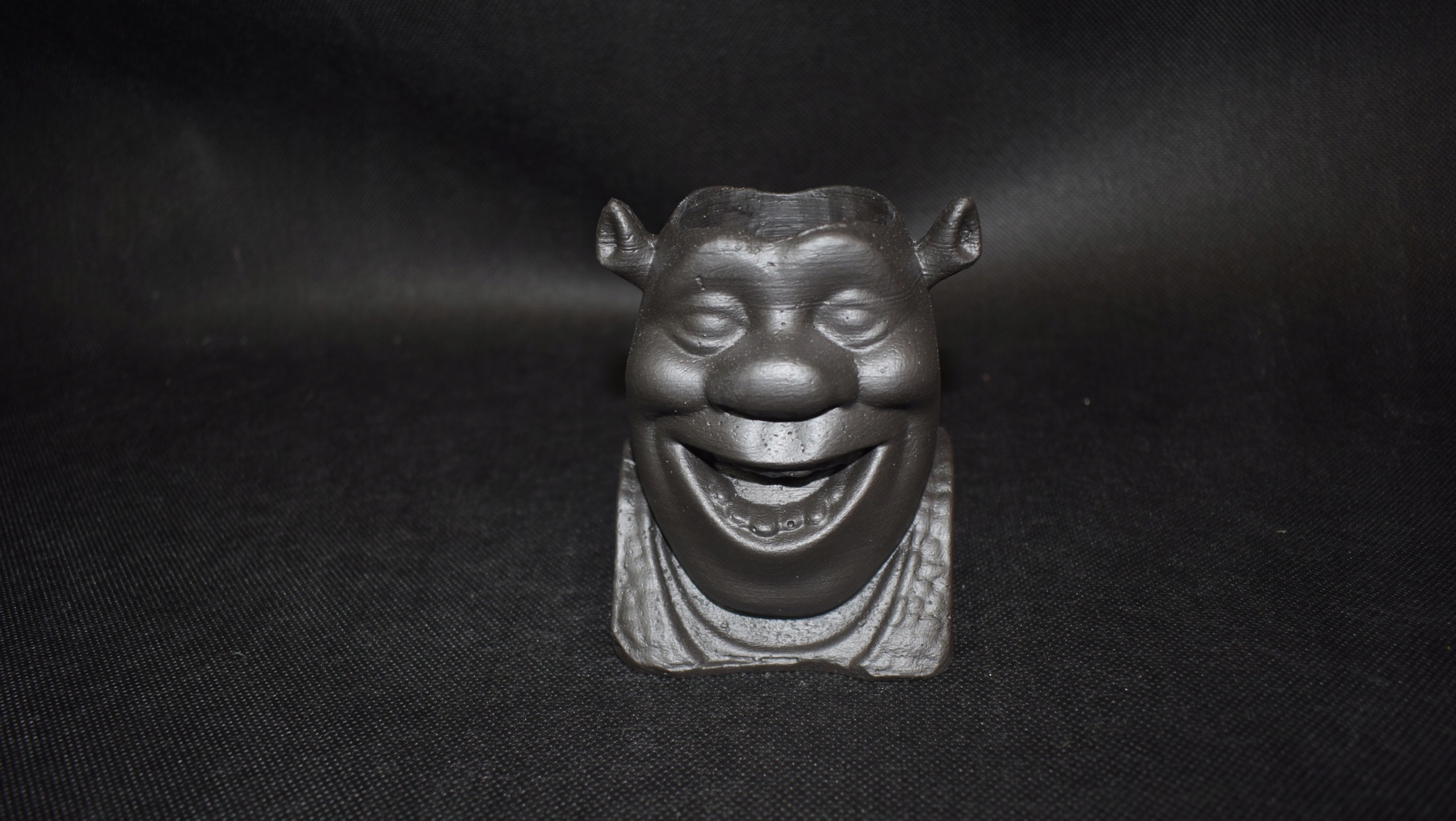 Shrek donica,doniczka Rodzaj osłonka