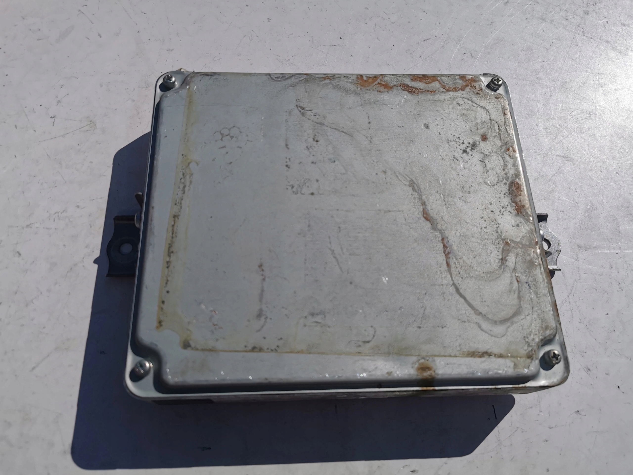 TOYOTA PRIUS 1.5B 89661-47120 275100-5471 Computer