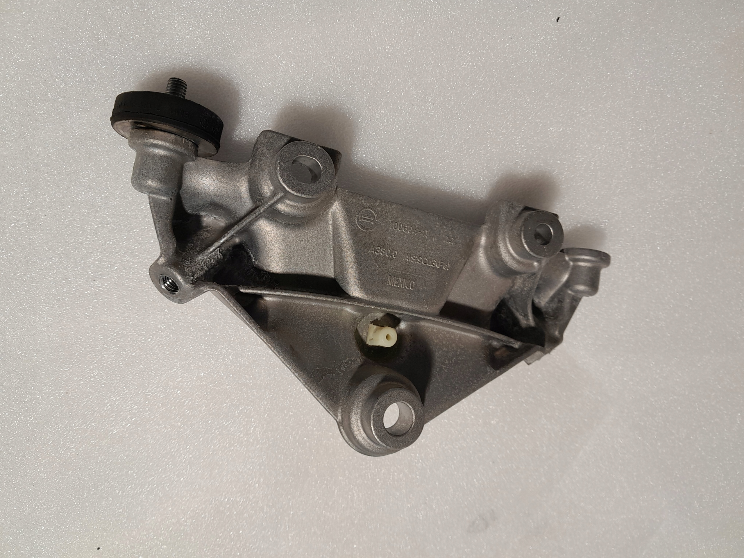 BMW X7 G07 40i Halter Stütze 7337921