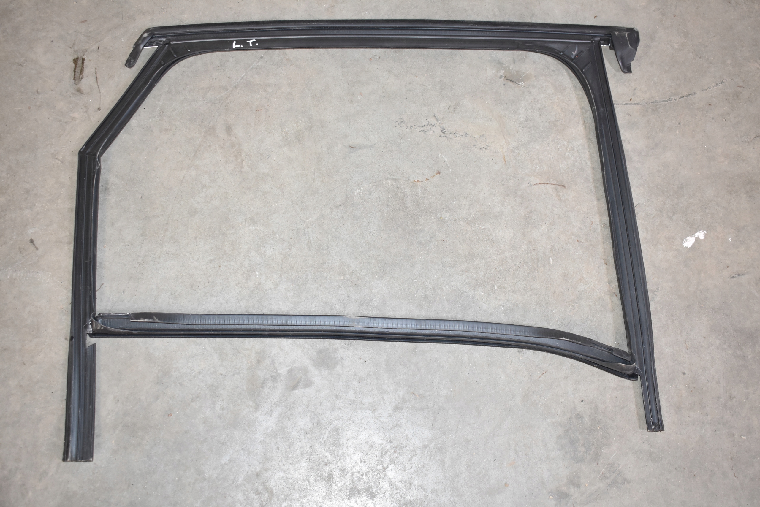 IDEALNA moulding frame door left rear part CHROM PORSCHE CAYENNE 9Y 1
