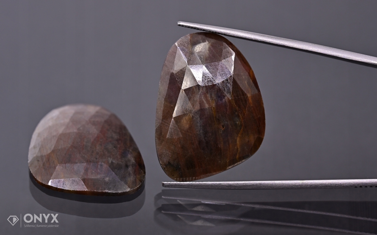 Safír fasetovaná rozeta Para nepravidelná 30x21,5