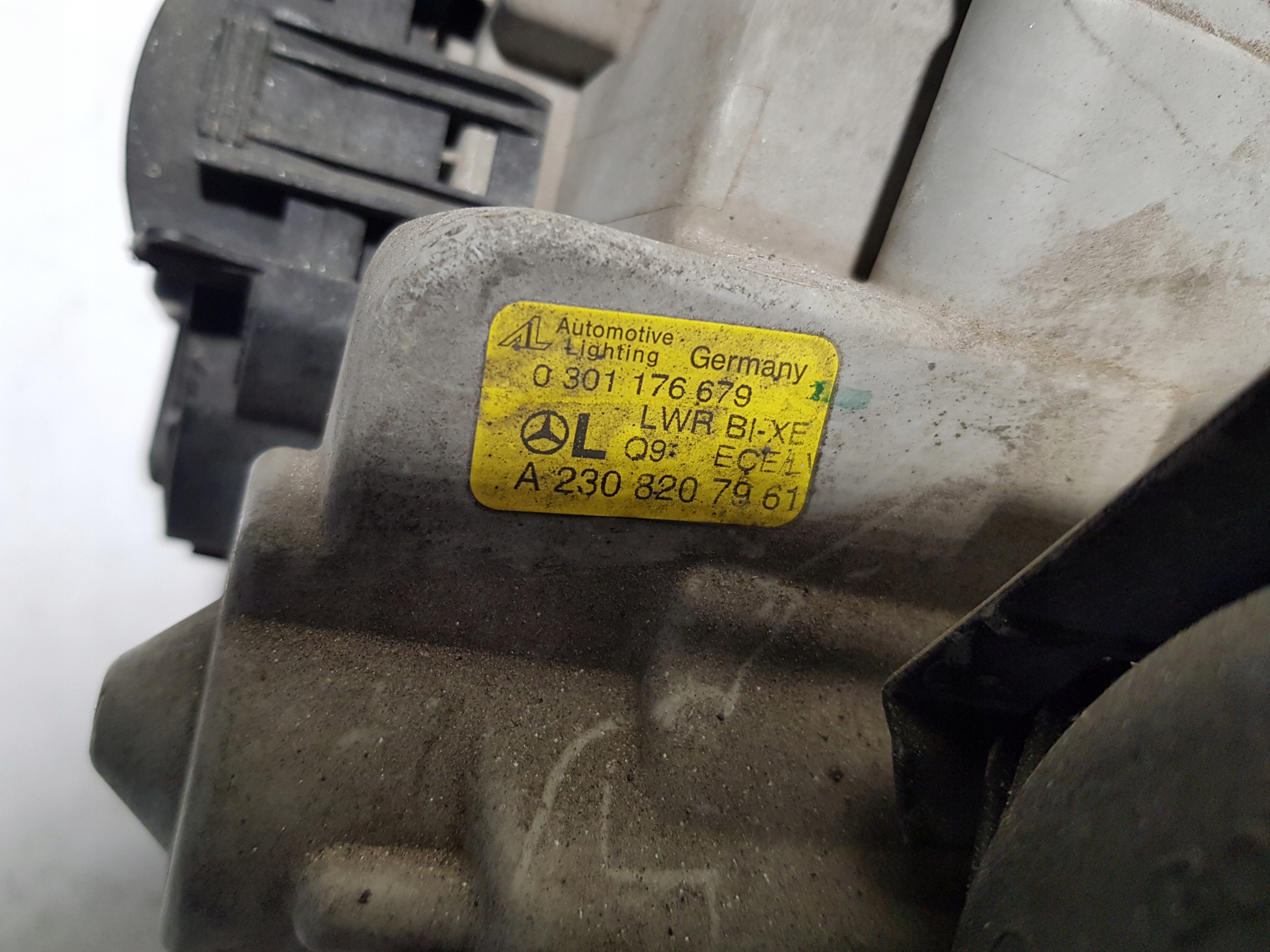 MERCEDES SL R230 W230 light XENON left front