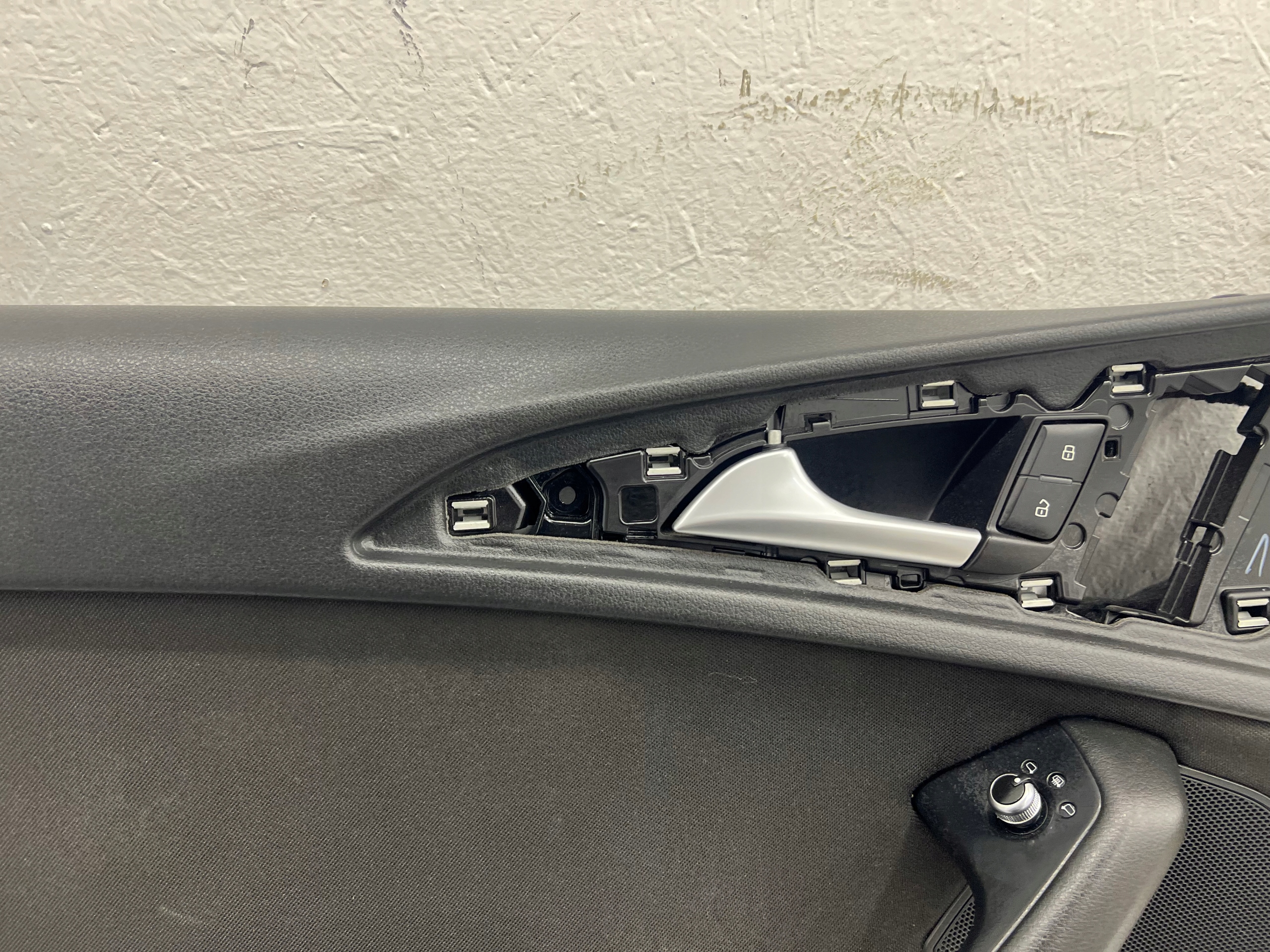 upholstery door front left side AUDI A6 C7 driver´s EUROPA 4G1867105