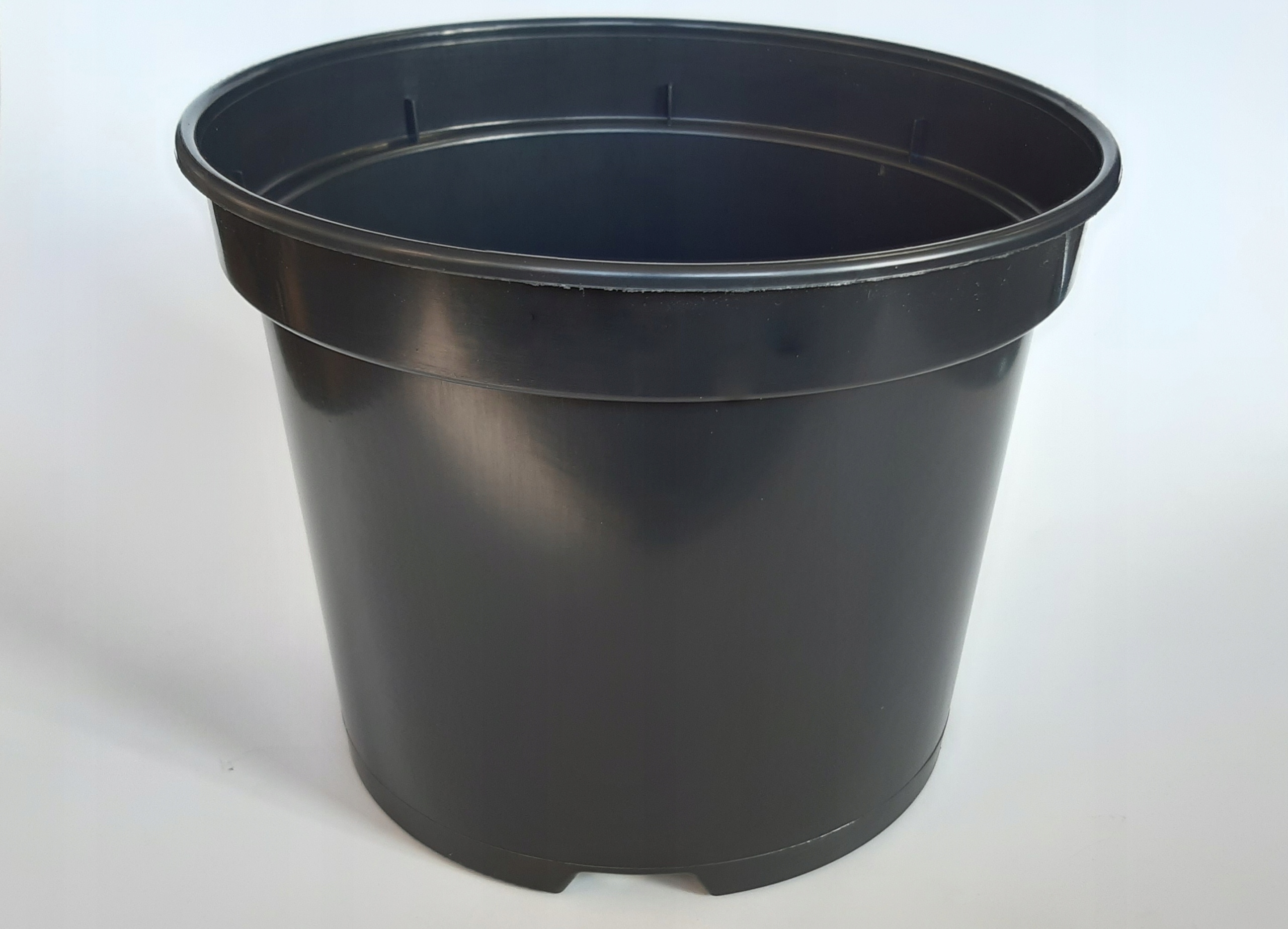 

Doniczka okrągła Ø 16cm 2L czarna 10 Sztuk