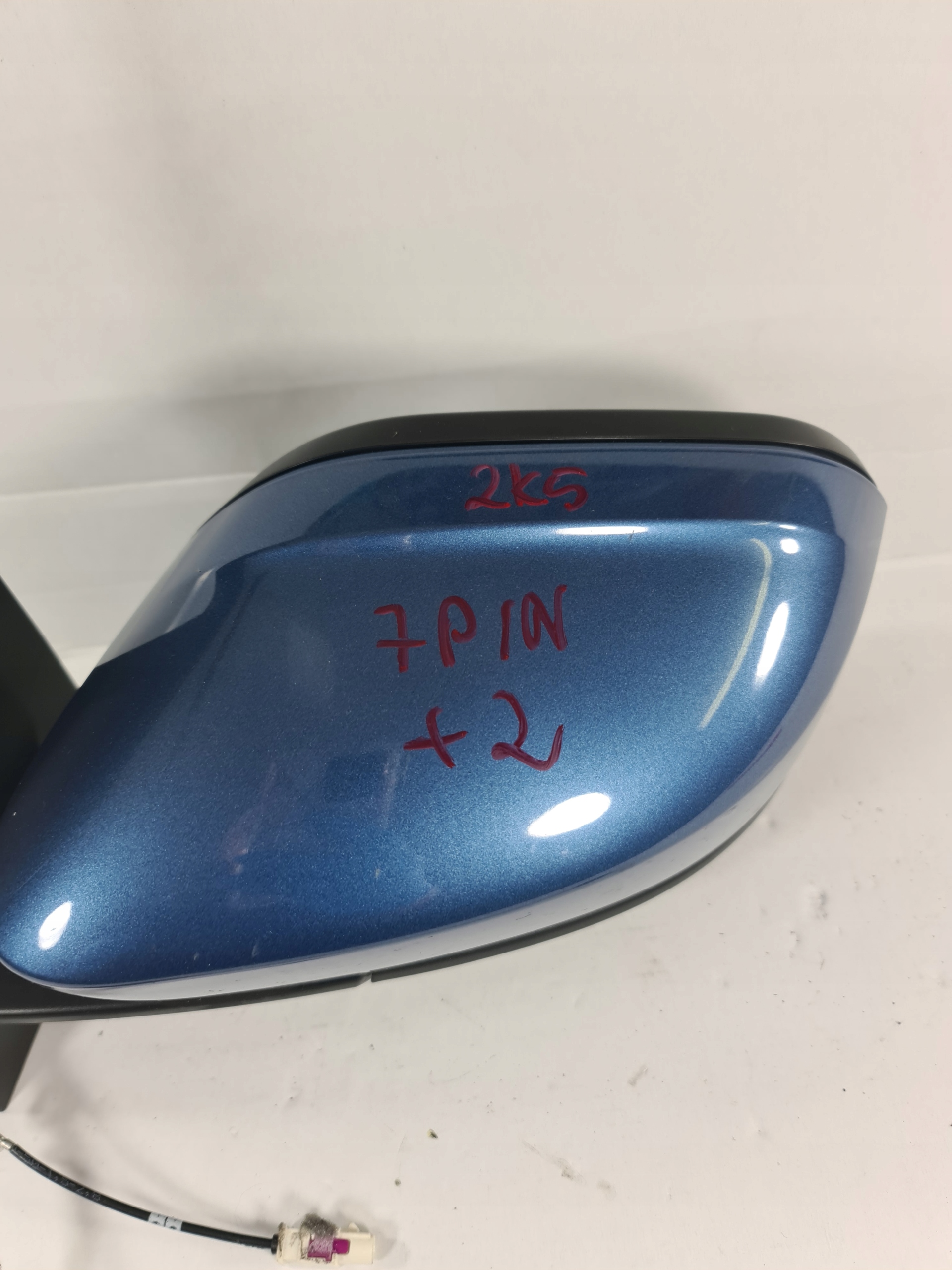 CADDY 2K5 LUSTERKO LEWE NIEBIESKIE 7+2 NIEBIESKIE Strona zabudowy prawa