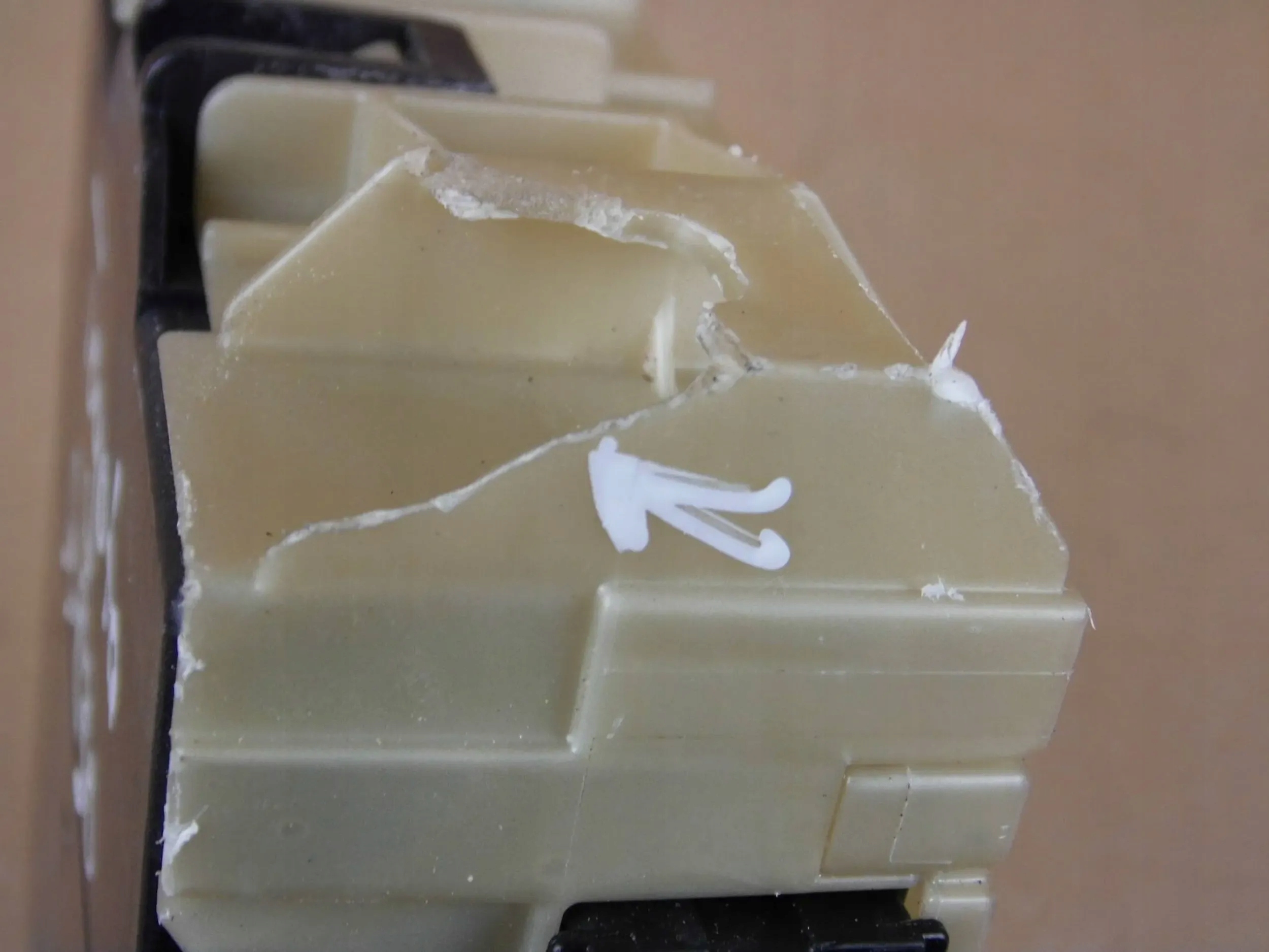 Toyota Corolla E21 module control unit MPX BODY 89221-02830 82730-0Z290