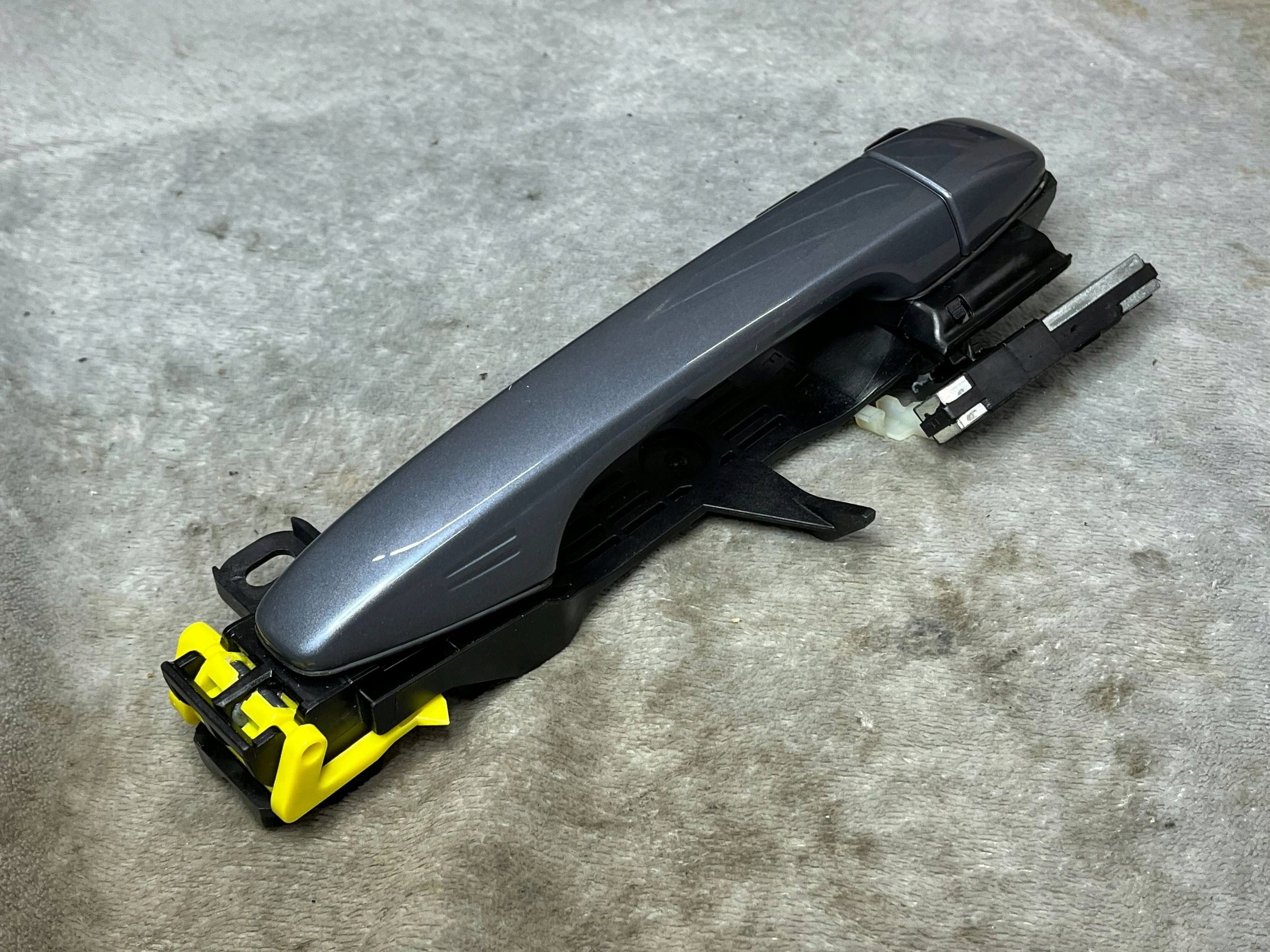 Subaru Forester SJ 2015 front side right handles exterior 61142FJ000 !J
