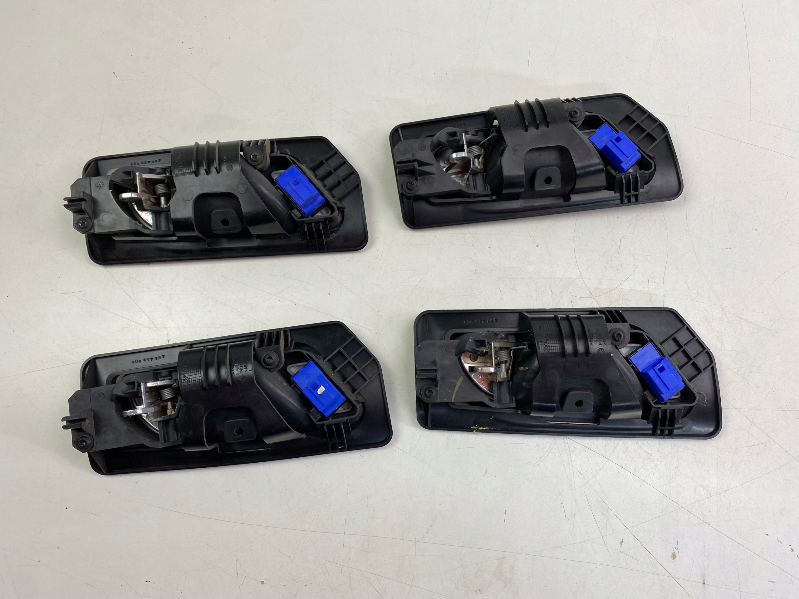 vw SCIROCCO ручка двери внутренняя P0112395