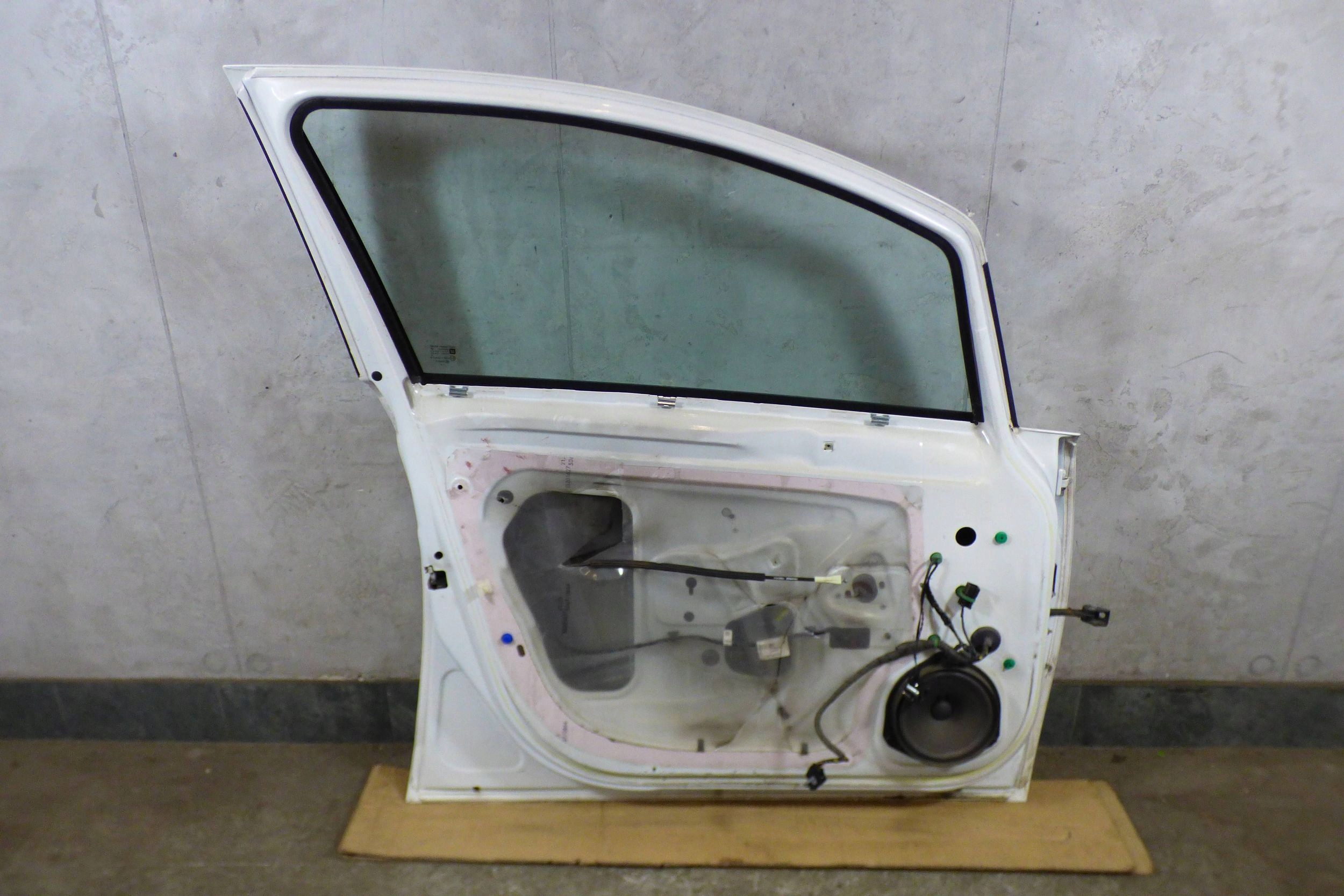 Opel Corsa E 5D door left front original LAKIER Z42A