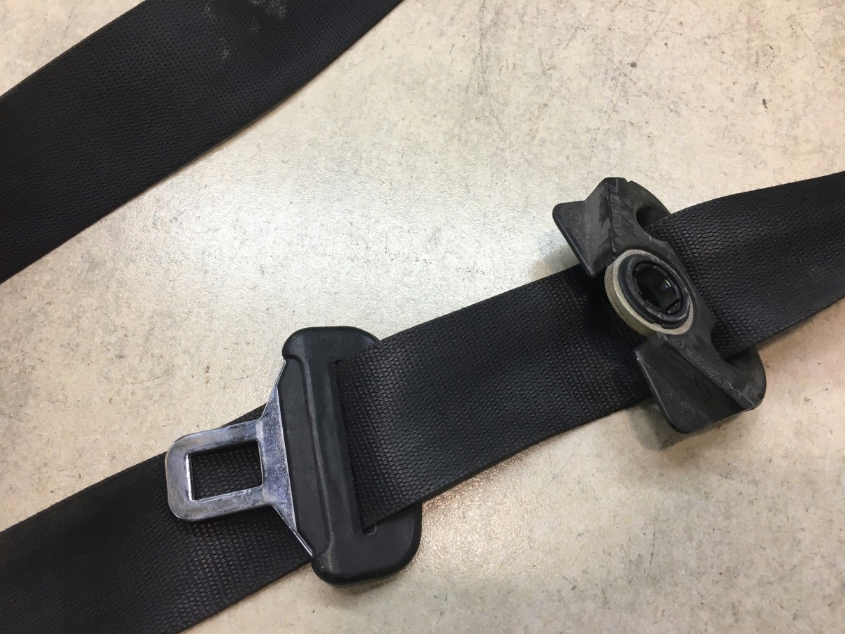 tension belt safety left front BMW 3 E46 7064753