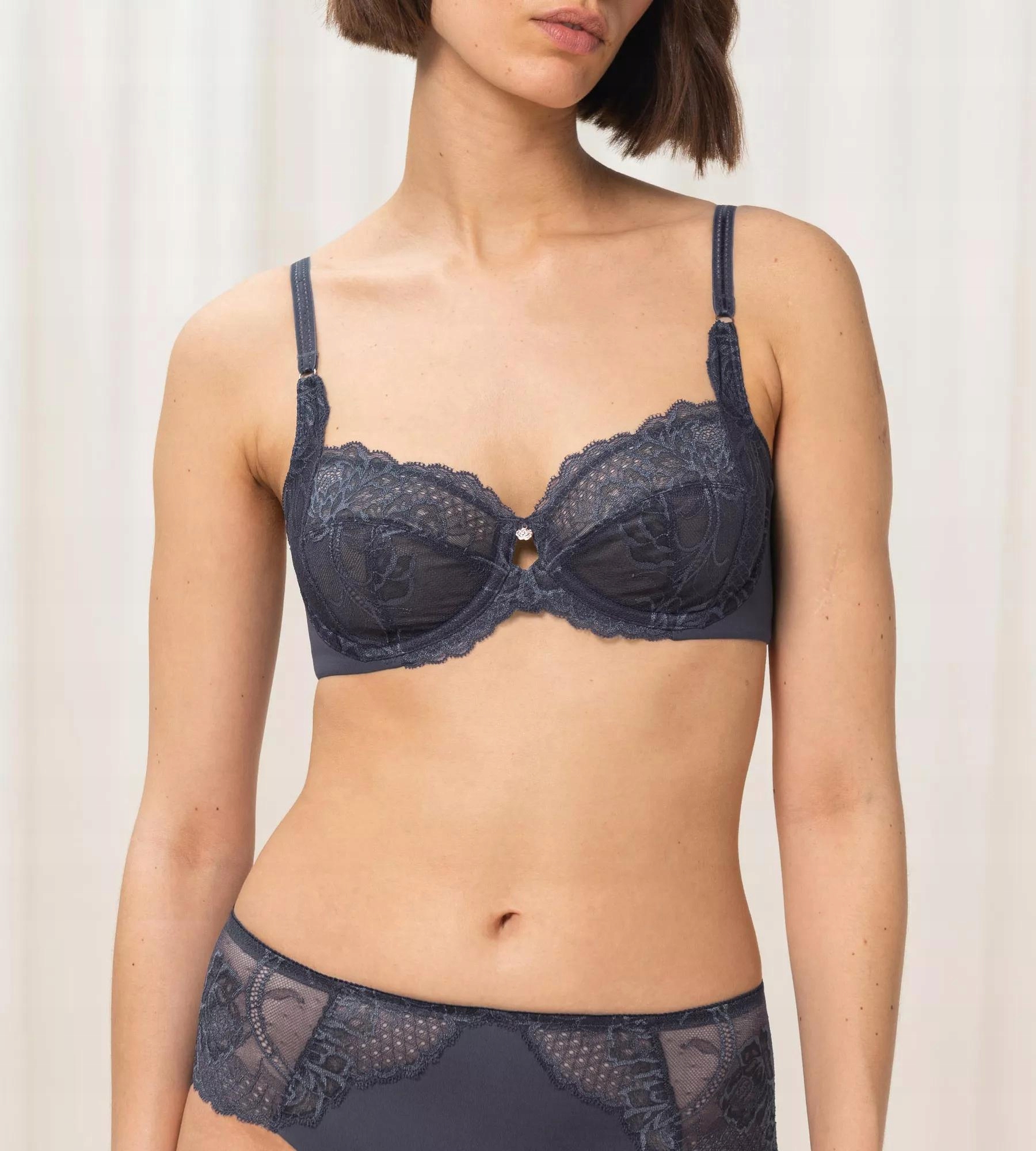 Měkká podprsenka s kosticemi Triumph Wild Peony Florale W 85E