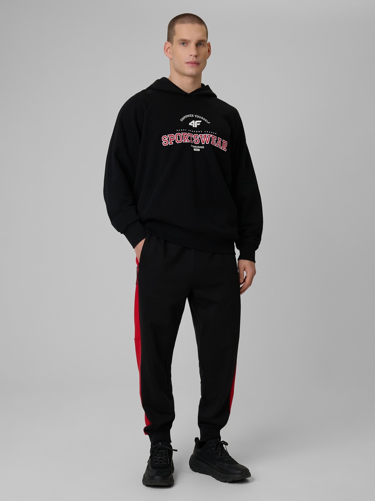 4F Pánské Jogger Tepláky Černé S Kapsami