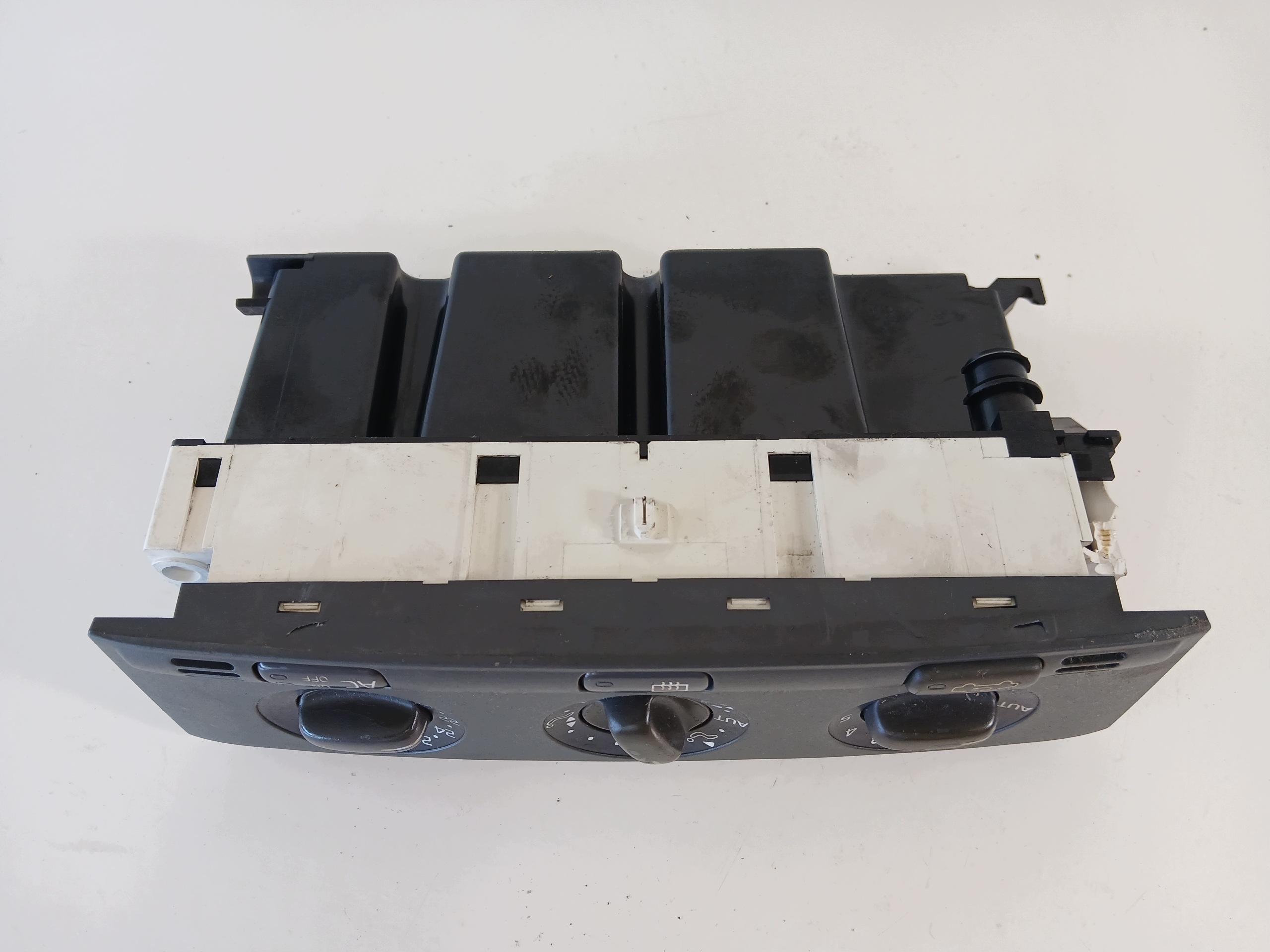 VOLVO V40 S40 et Unite commande clima Bouches buses