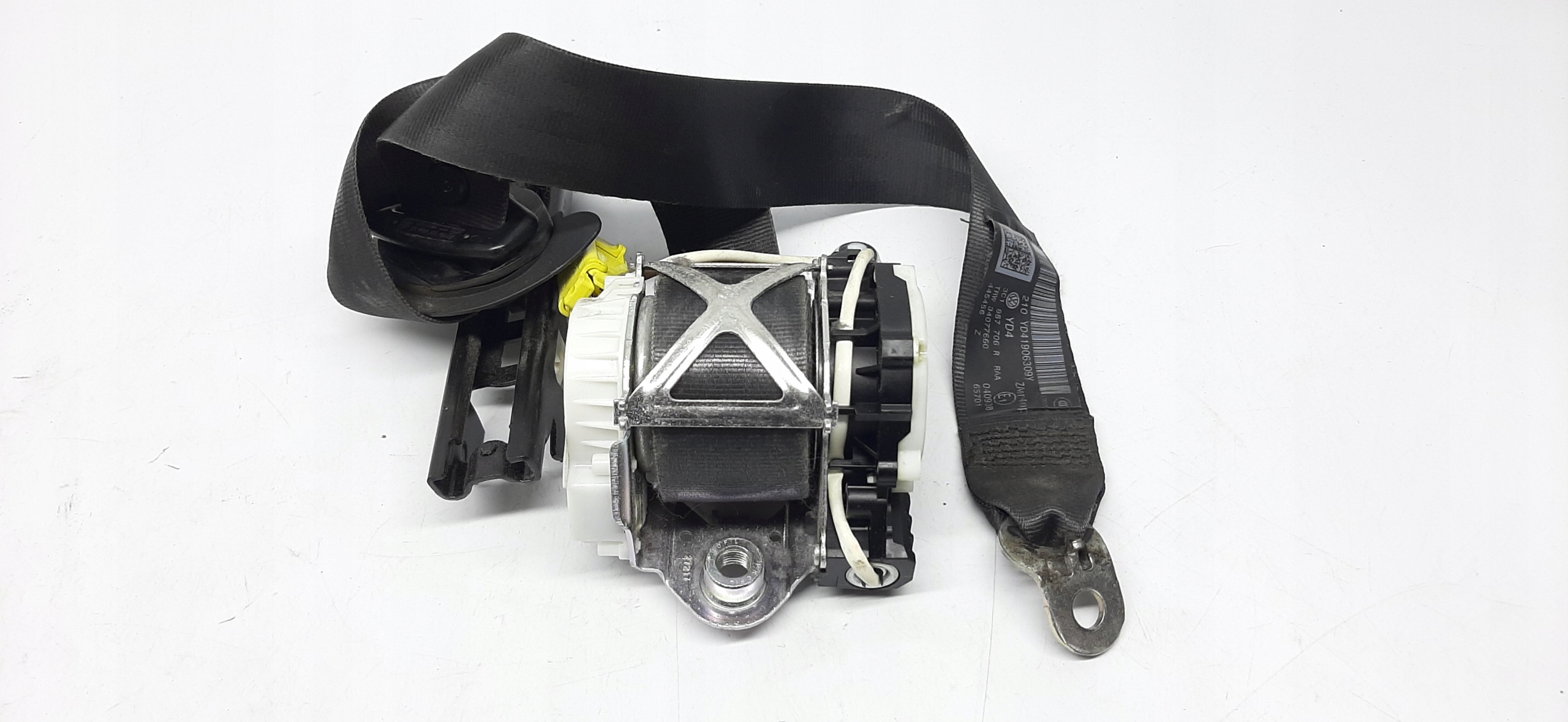 vw PASSAT ремень безопасности 3C1857706R