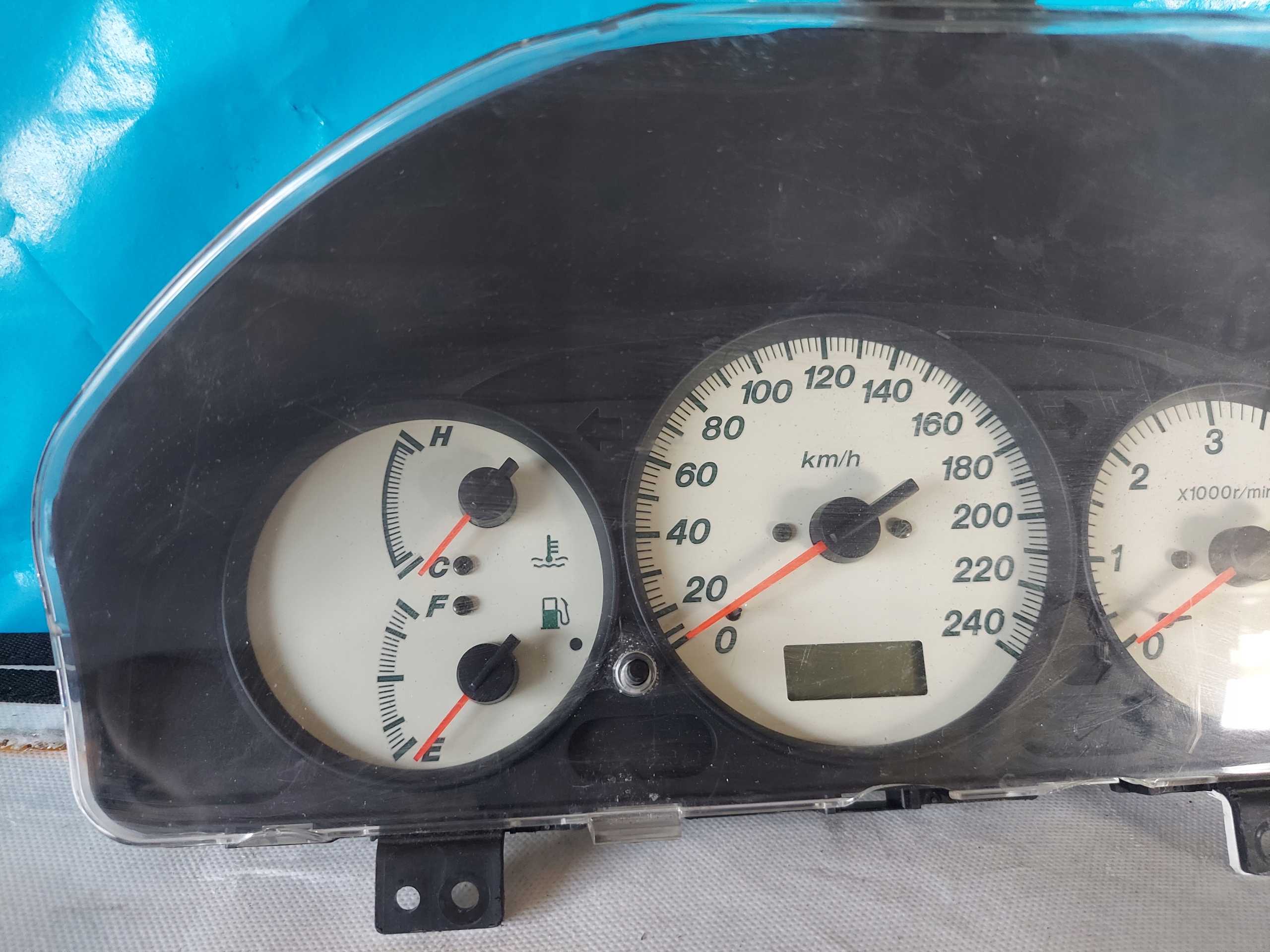dials clock MAZDA 626 2.0 TD GW GH0S