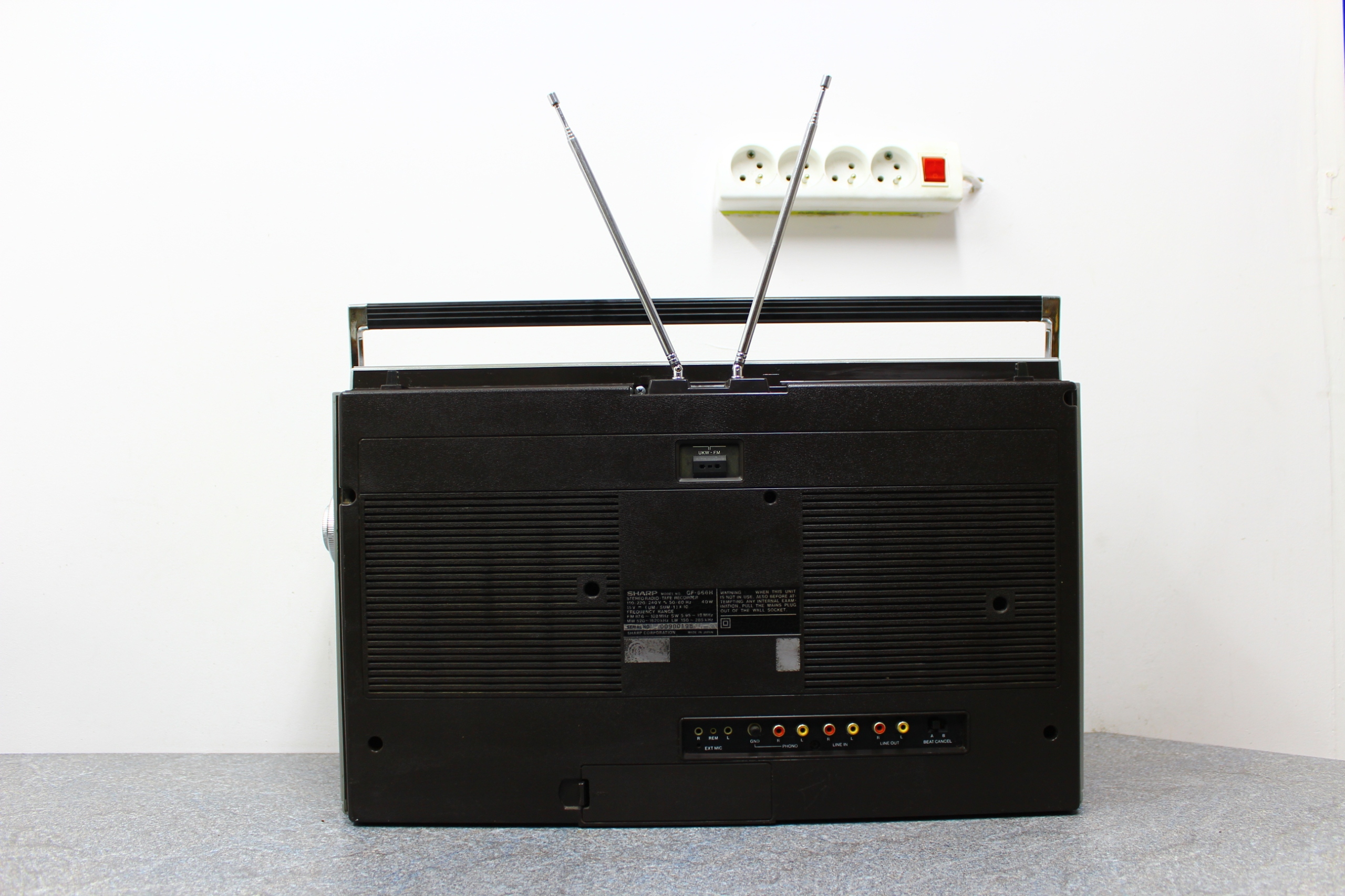 SHARP GF-666 Ghettoblaster ! Radioodtwarzacz Złącza brak