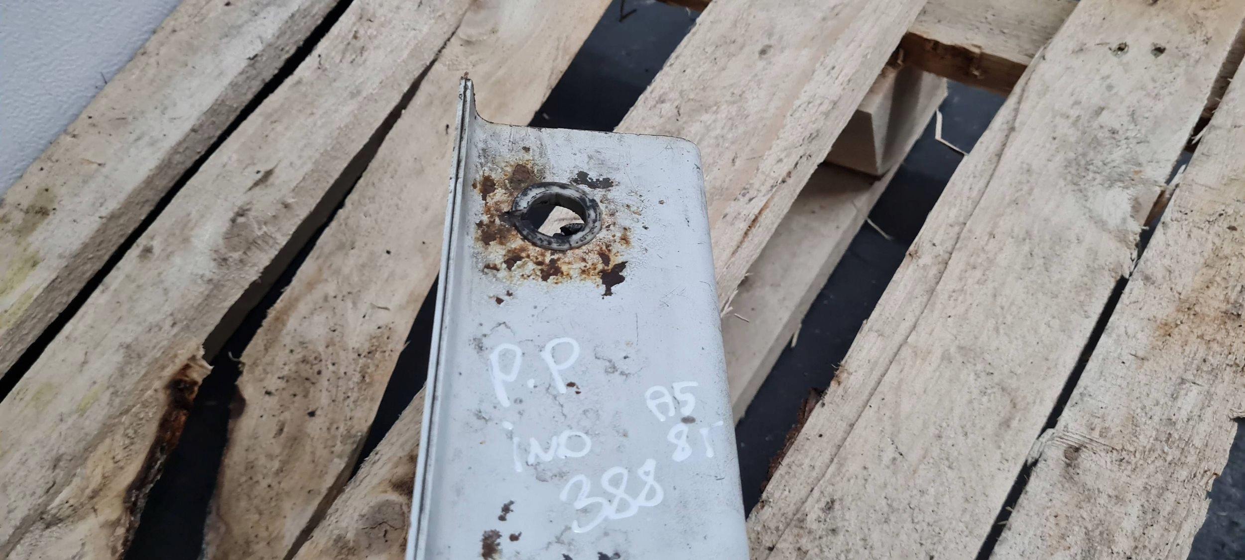 A5 8T LIFT S5 quarter front front right right front LY9C A4 B8 S4