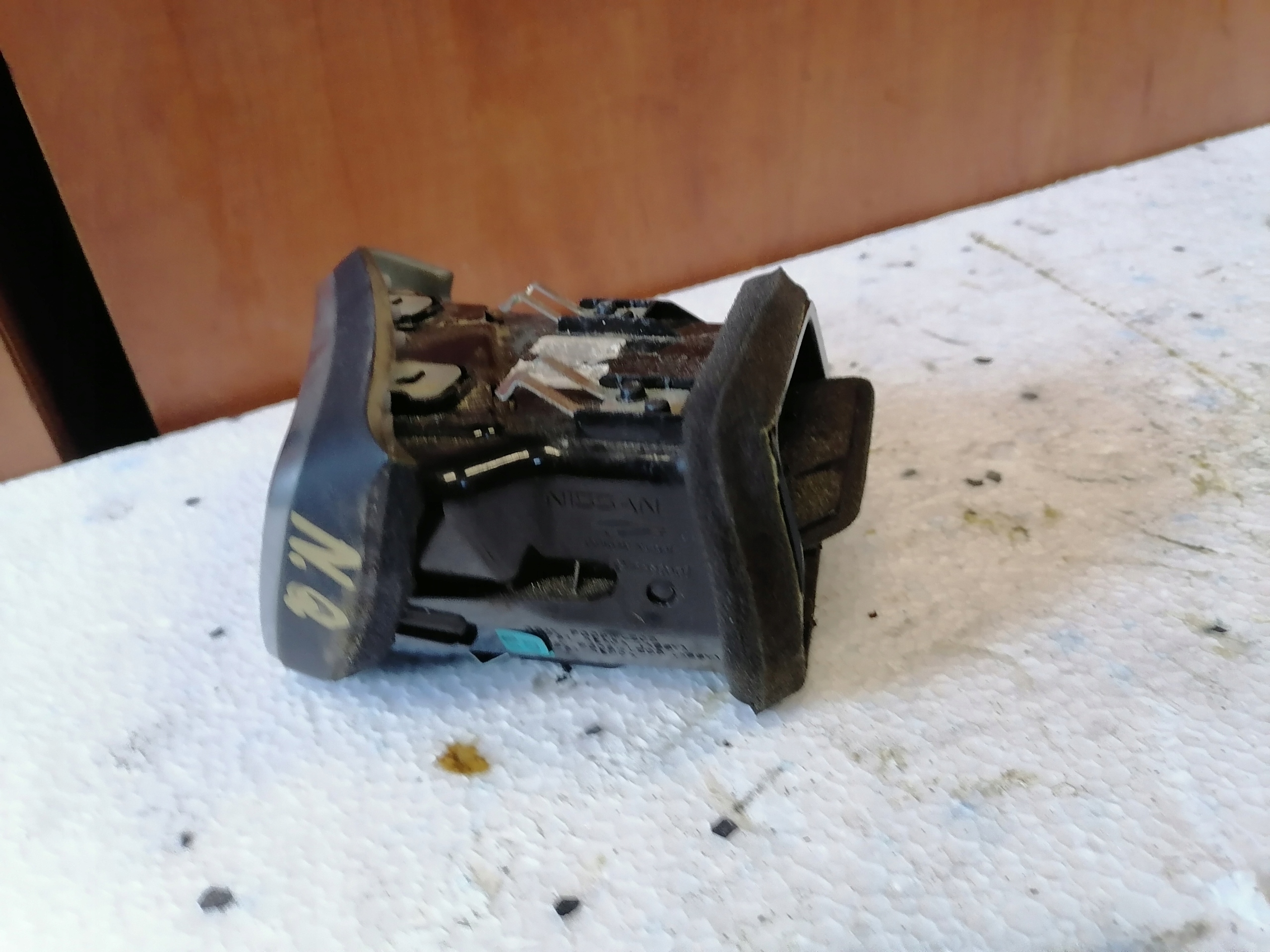 QASHQAI II J11 grid air conditioning devices left 687614EA0A