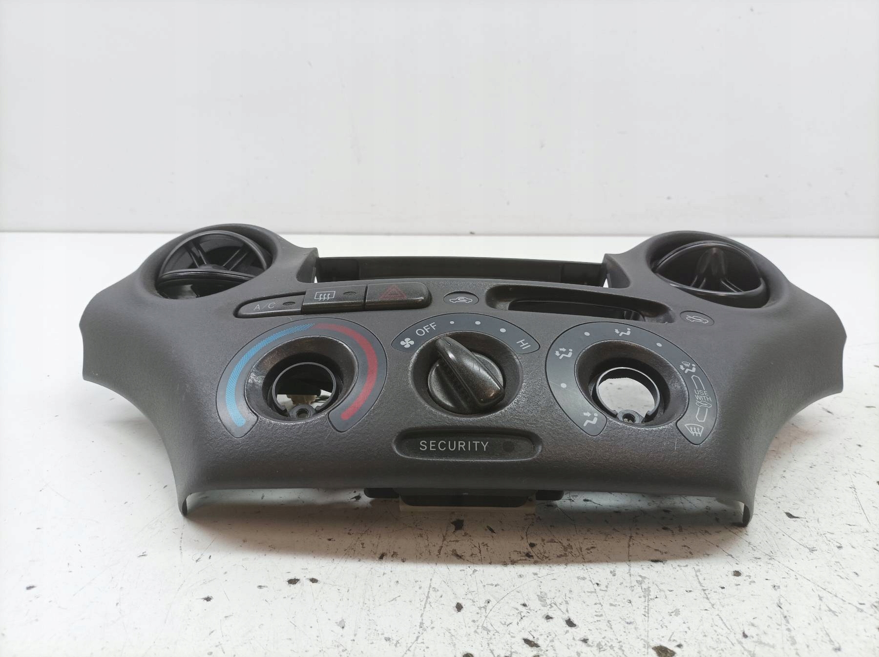 KRATKI air conditioning devices frame Toyota Yaris and (1999-2005)