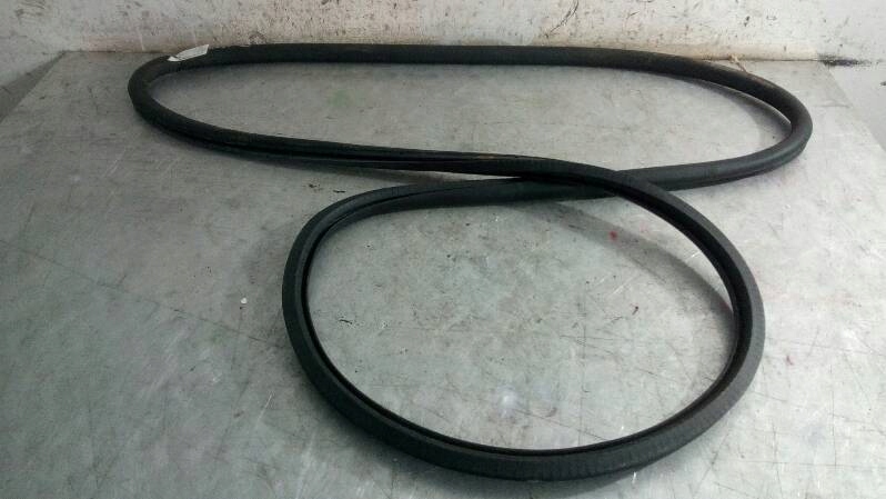 Uszczelki Volkswagen Golf V prawy przód