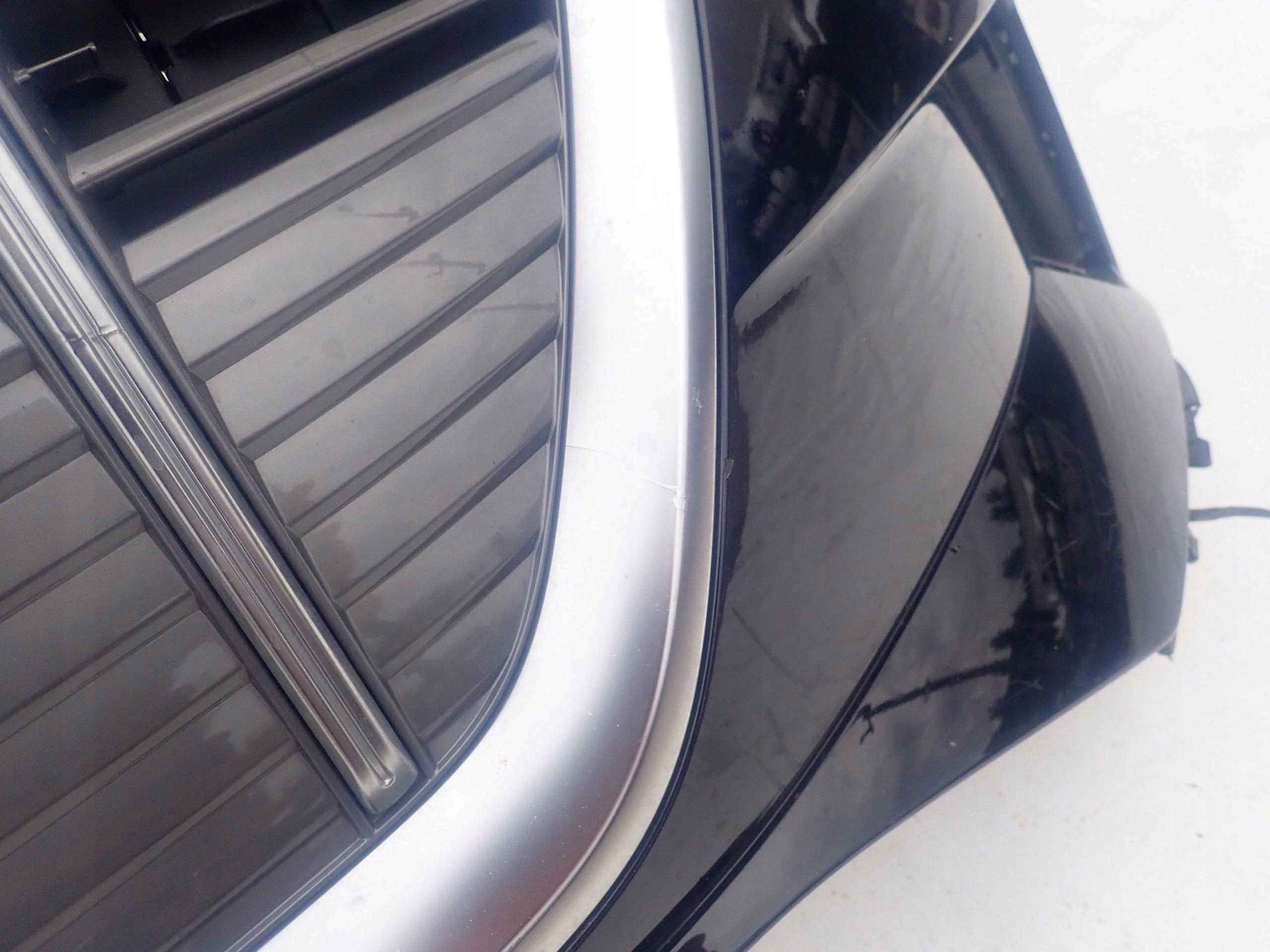 AUDI E-TRON 18- nárazník predok predný SPR PDC