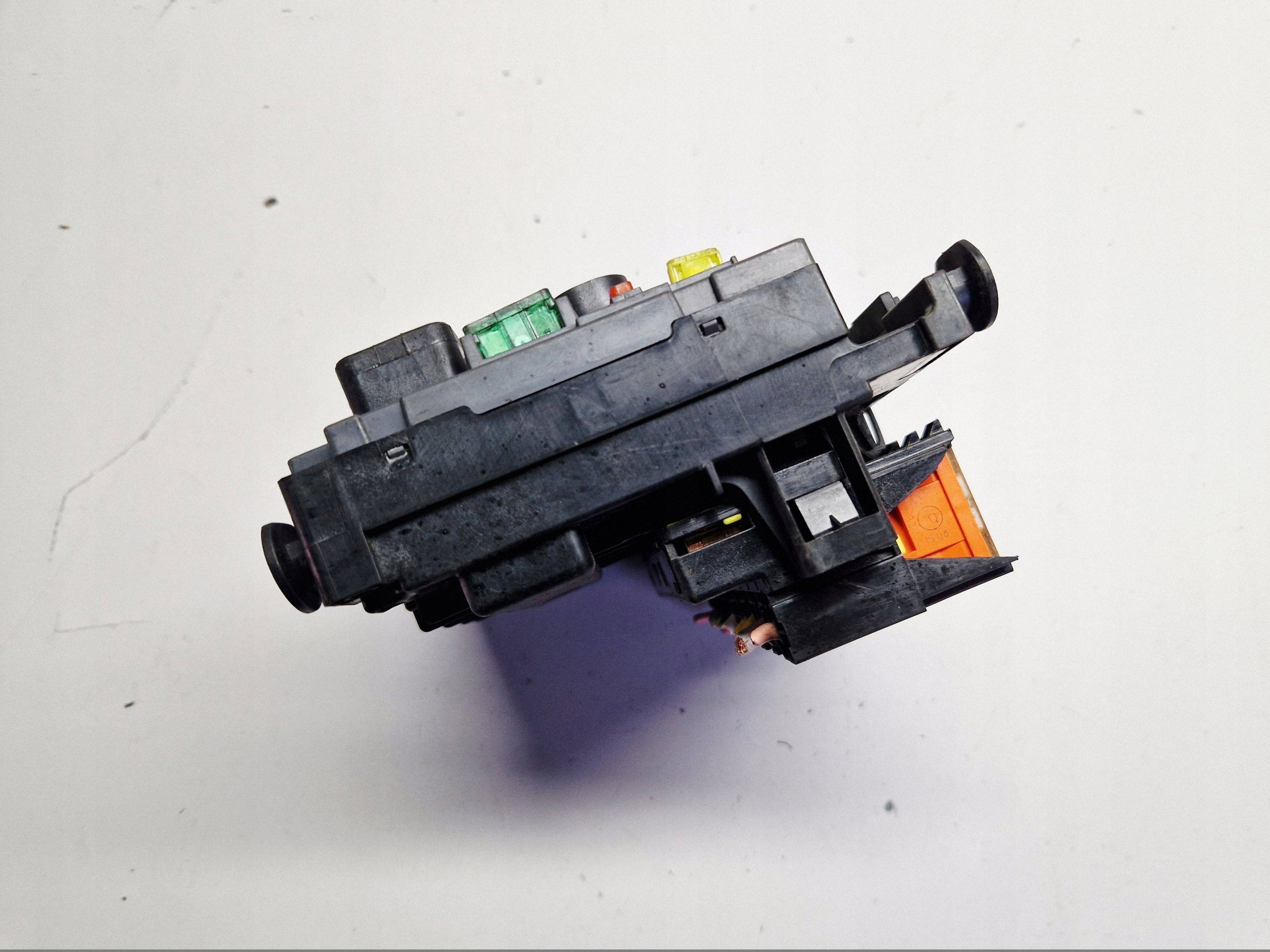 fuse box Citroen Berlingo II 2 9664706280