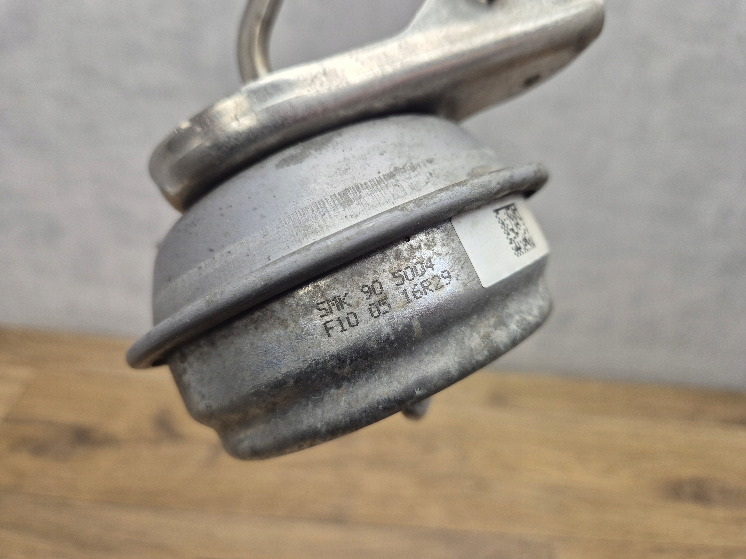 BMW N57D30B ELEMENT PODCISNIENIOWY Sensor GRUSZKA Turbolader 8516496