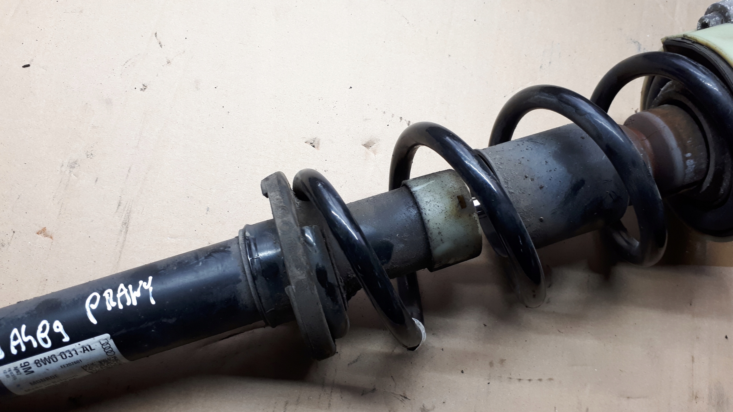 A4 B9 8W shock absorber right front 8W0031AL A5 8W