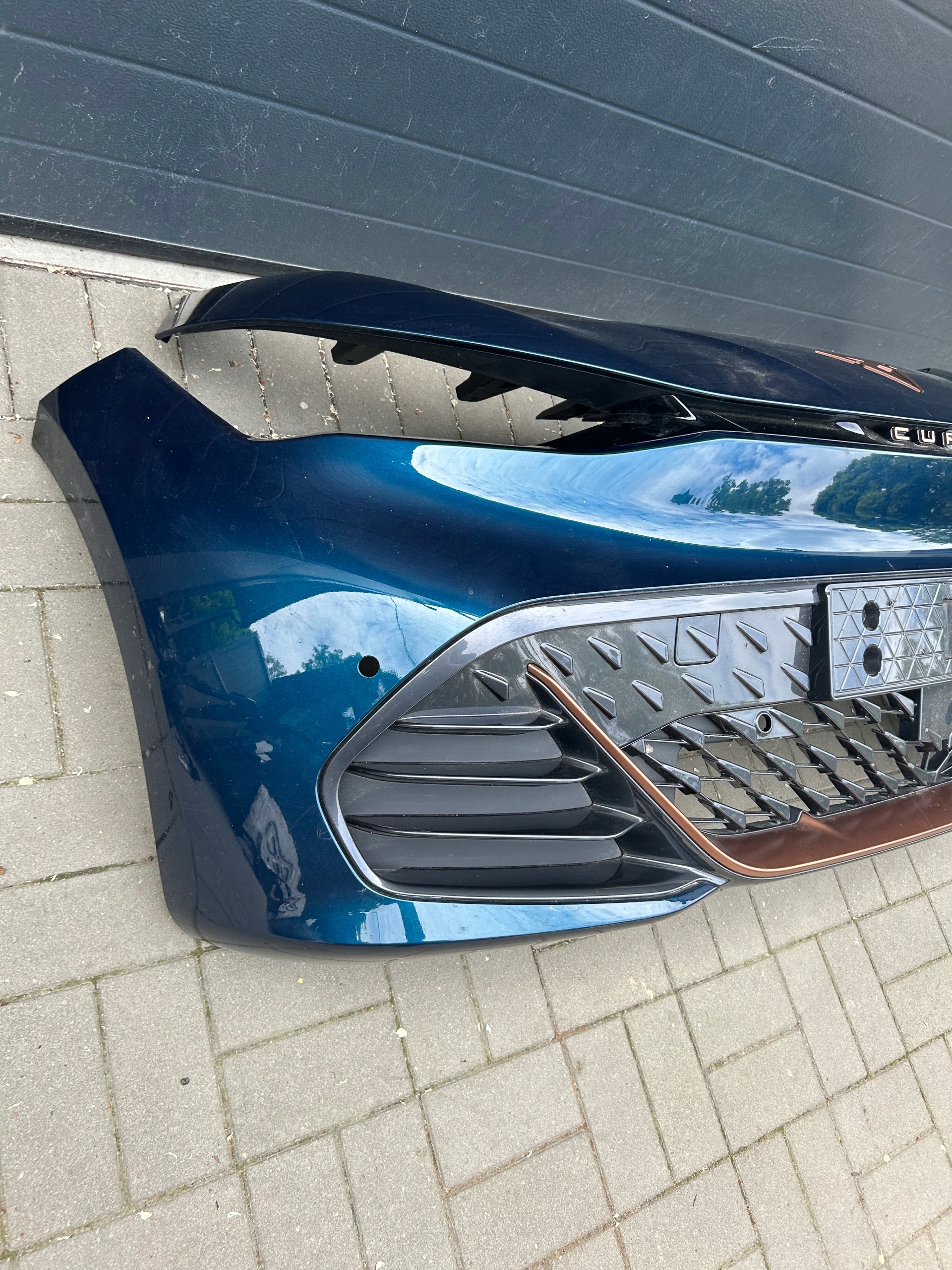 Cupra Born bumper front front b ladny komplet
