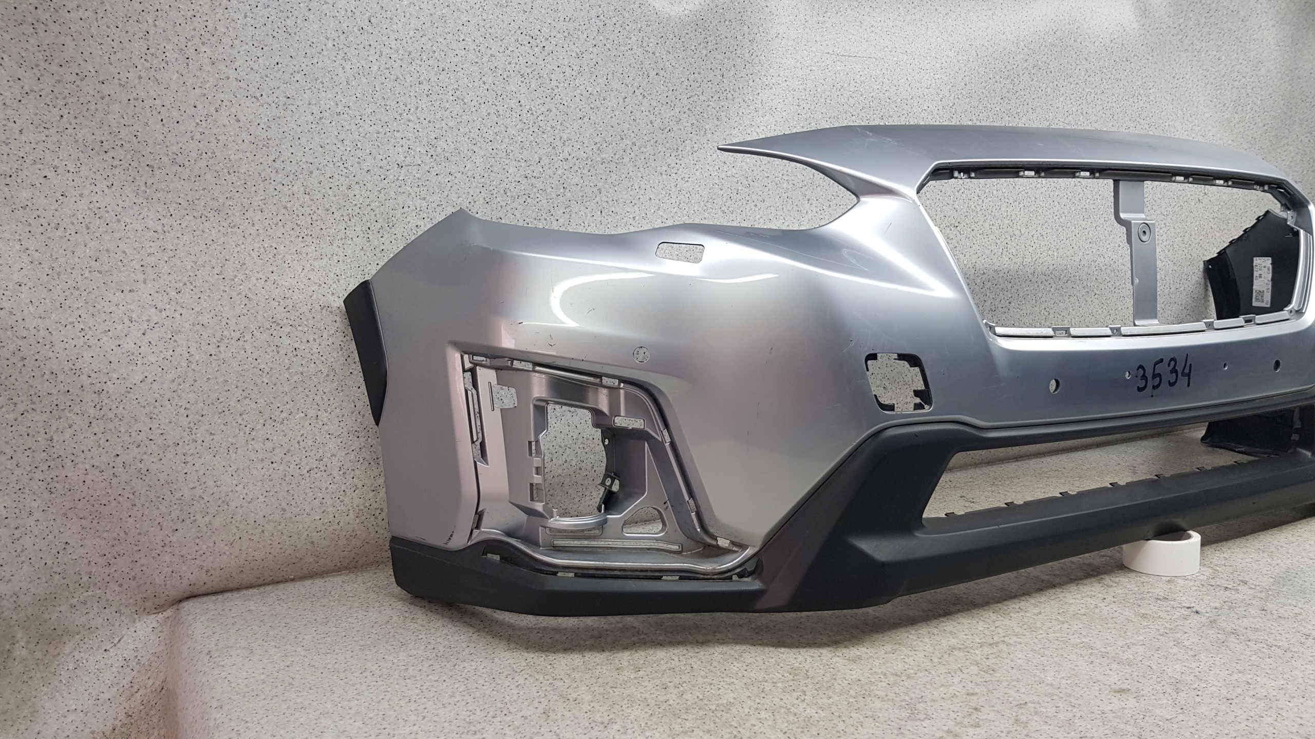 SUBARU XV CROSSTREK 2017 - bumper front 3534