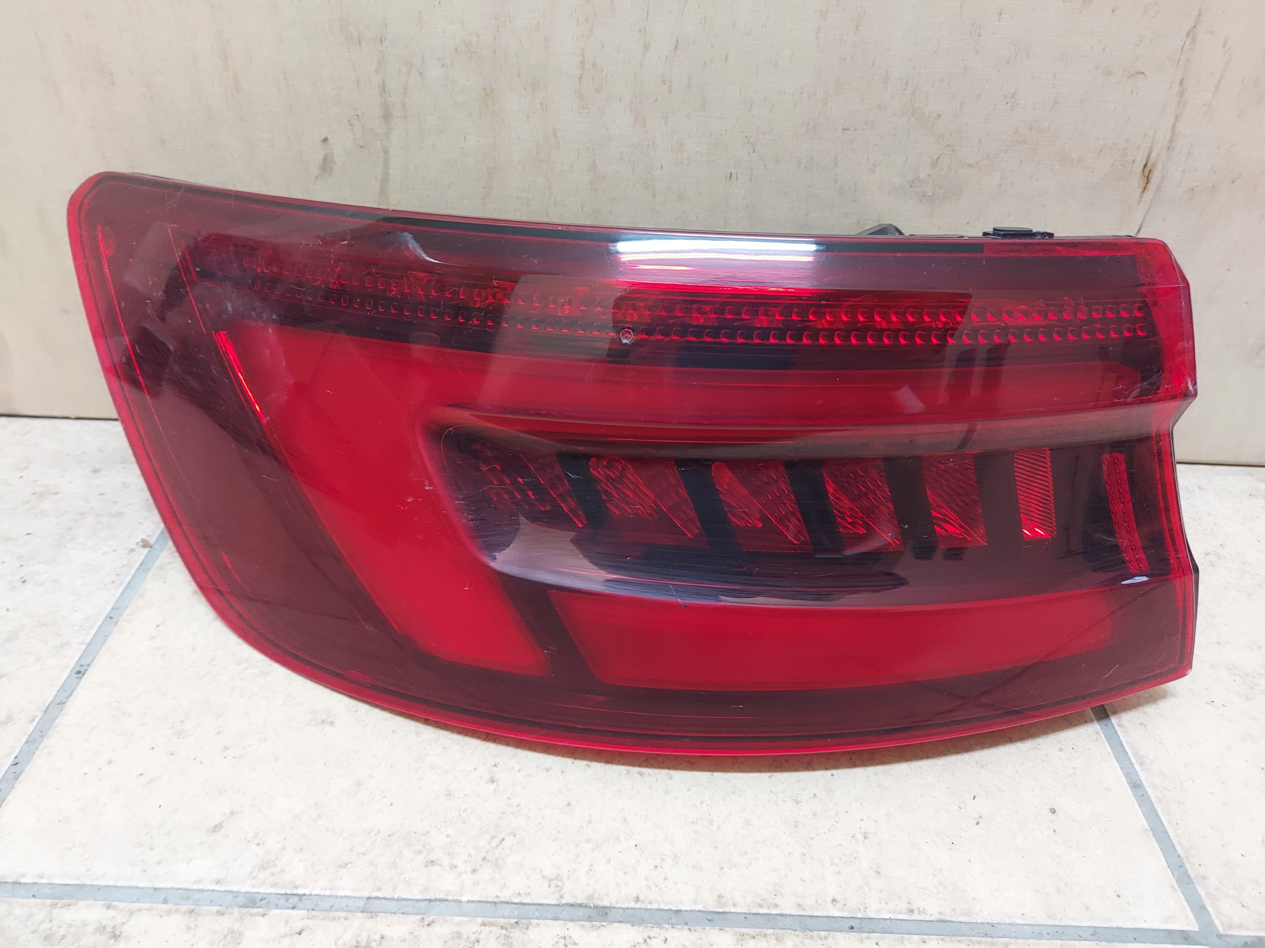 LAMPA AUDI A4 S4 B9 LEWA TYŁ MATRIX USA 8W5945091F