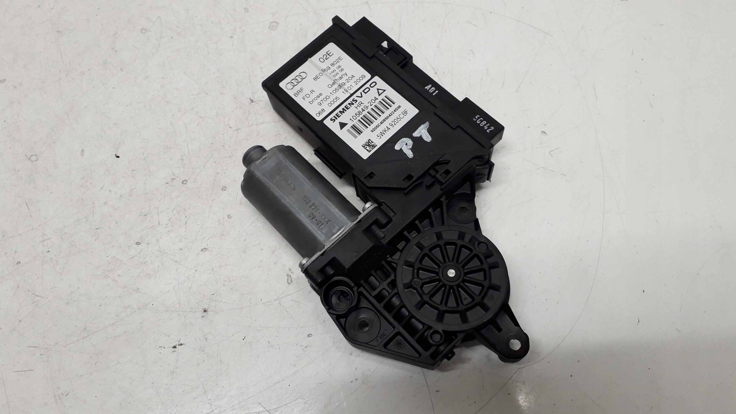 SEAT EXEO AUDI A4 B7 SILNICZEK SZYBY PRAWY TYŁ 8E1959802E