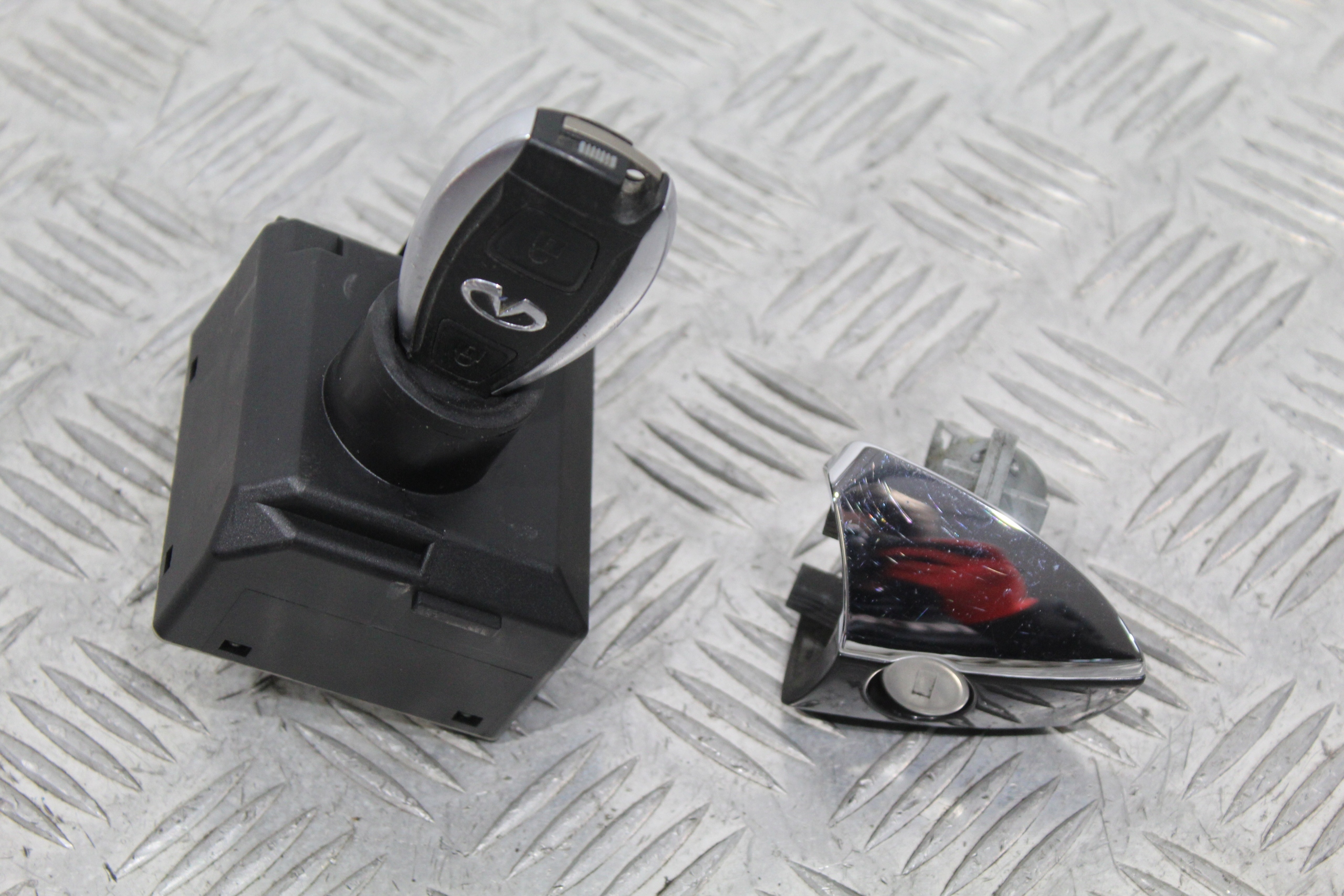 Clé Allumage Insert de la serrure INFINITI Q30