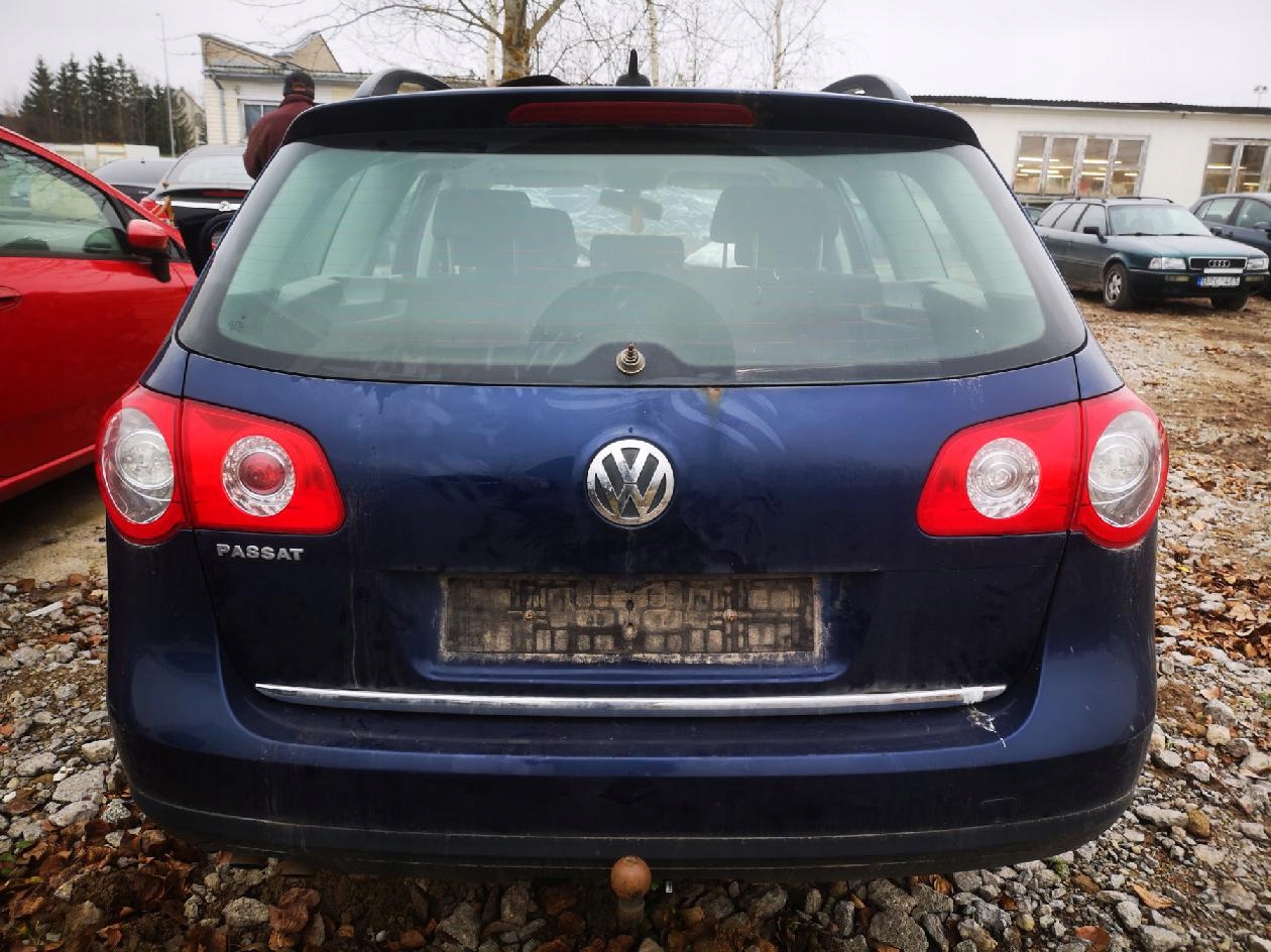volkswagen PASSAT блок предохранителей 2008 1.9л 3C0880204G