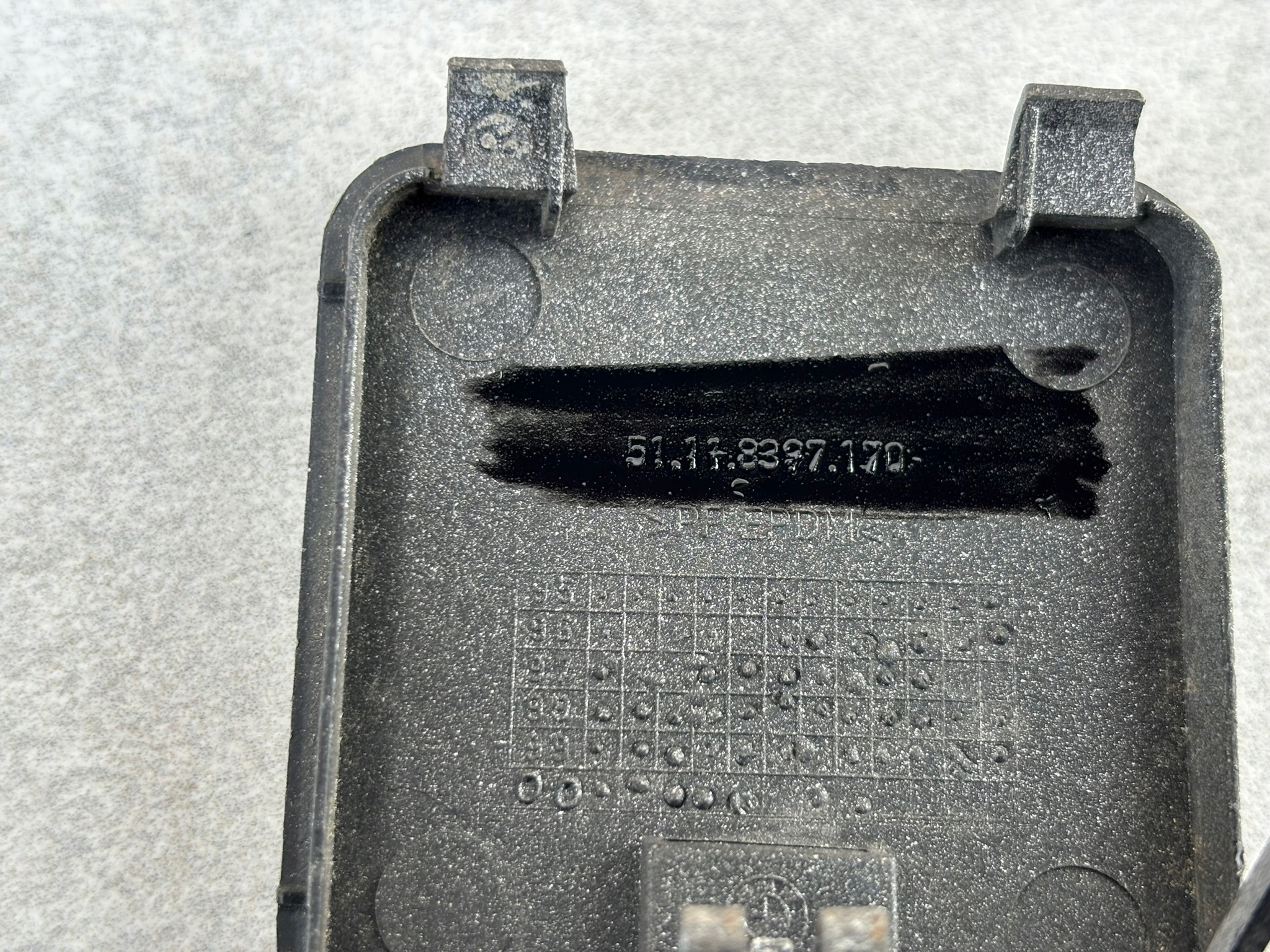 BMW Z3 ABSCHLEPPÖSE DER STOSSSTANGE HECK 51118397170 ZAS218