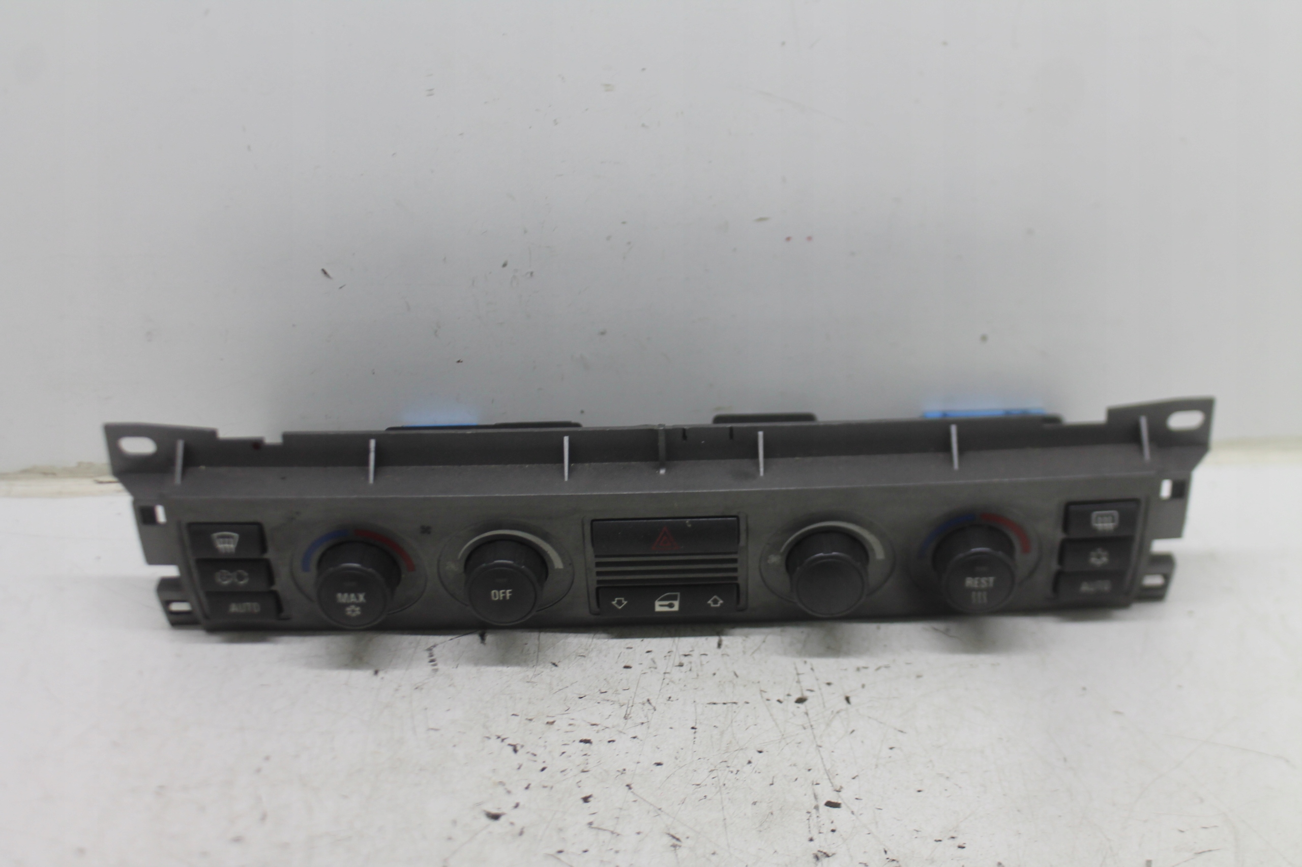 control panel air conditioning devices of the air conditioning 61.11-6932147 BMW