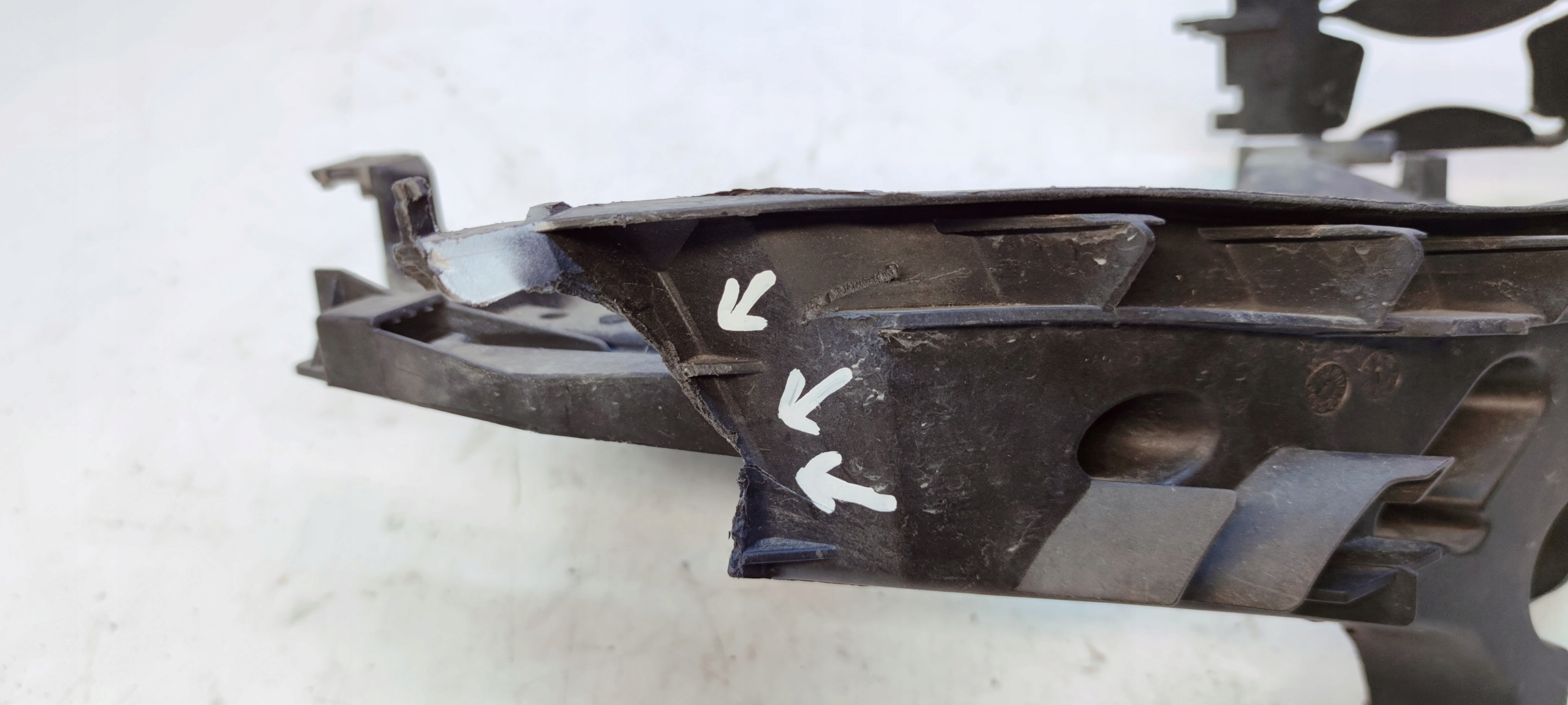 SUPPORT POIGNÉE SUPPORT PLAQUE REFLEKTORA DROITE AUDI A4 B8 8K0805608C *2*