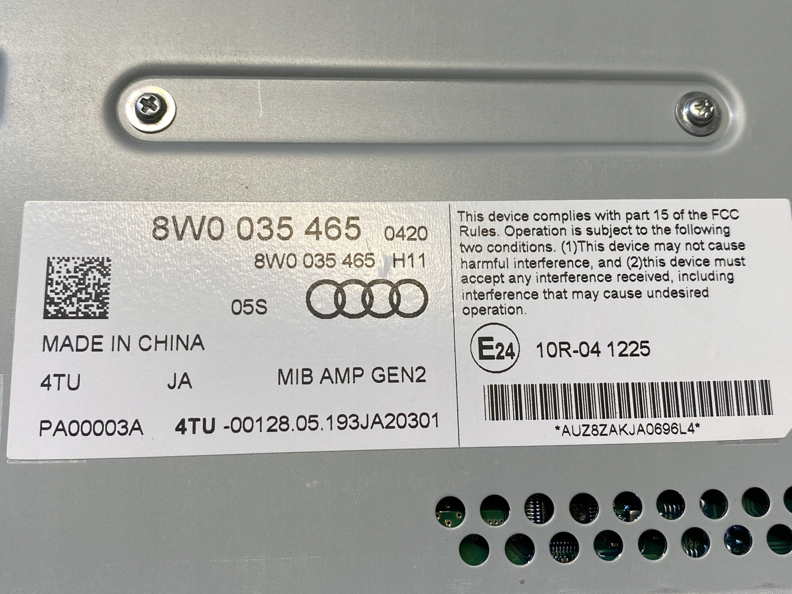 AUDI A4 A5 8W B9 amplifier bang OLUFSEN 8W0035465