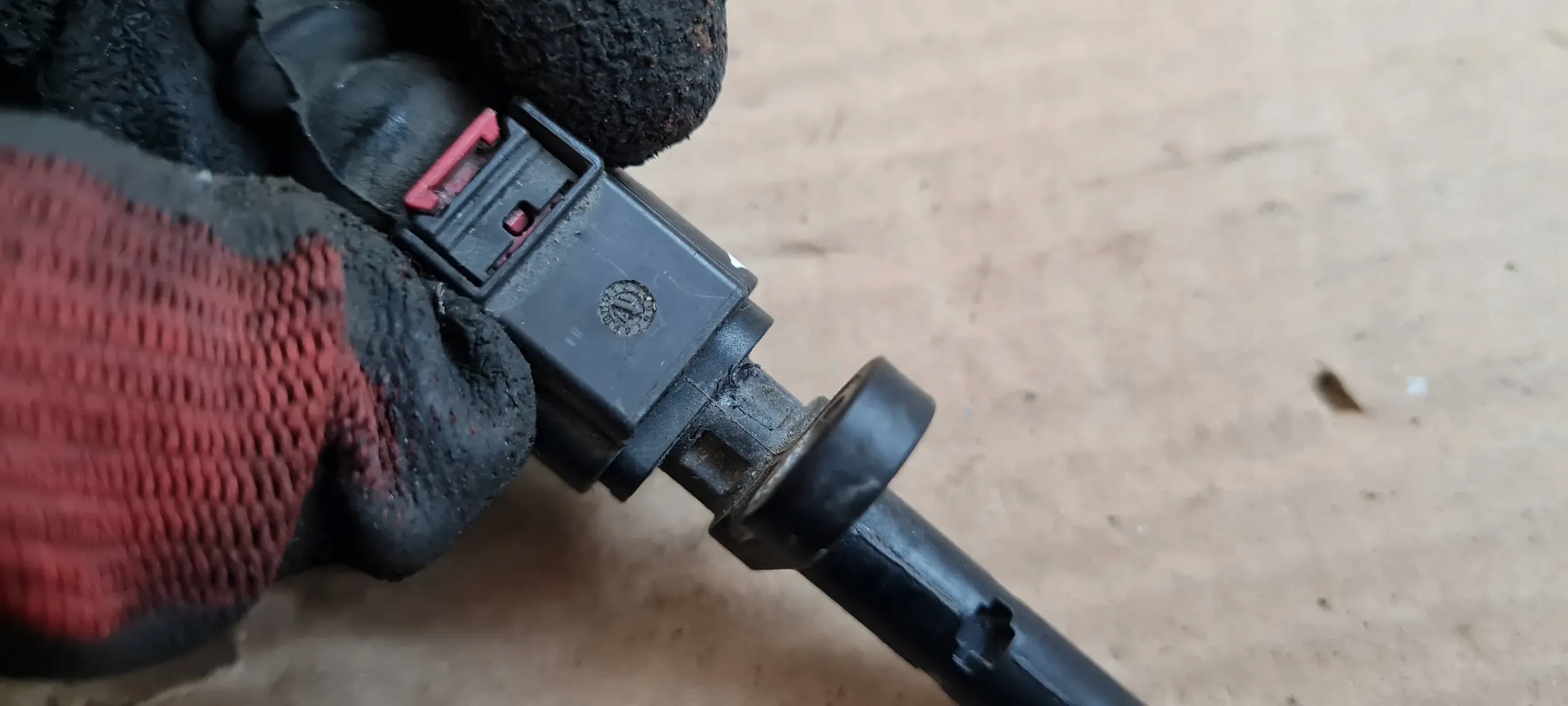 A5 8W SENSOR ABS HECK 4M0927807C A4 B9 8W Q5 Q7