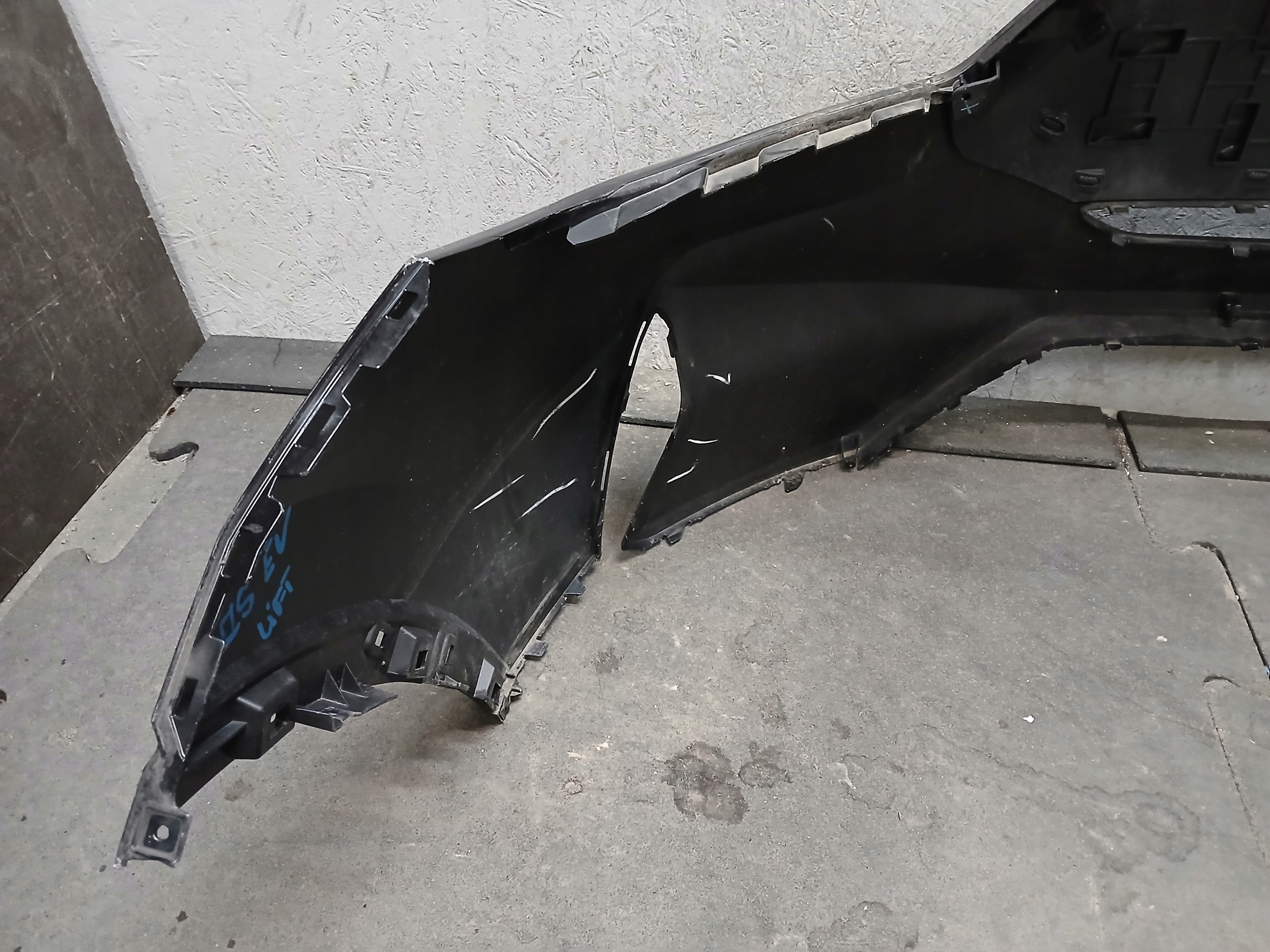 bumper front MG ZS EV LIFT