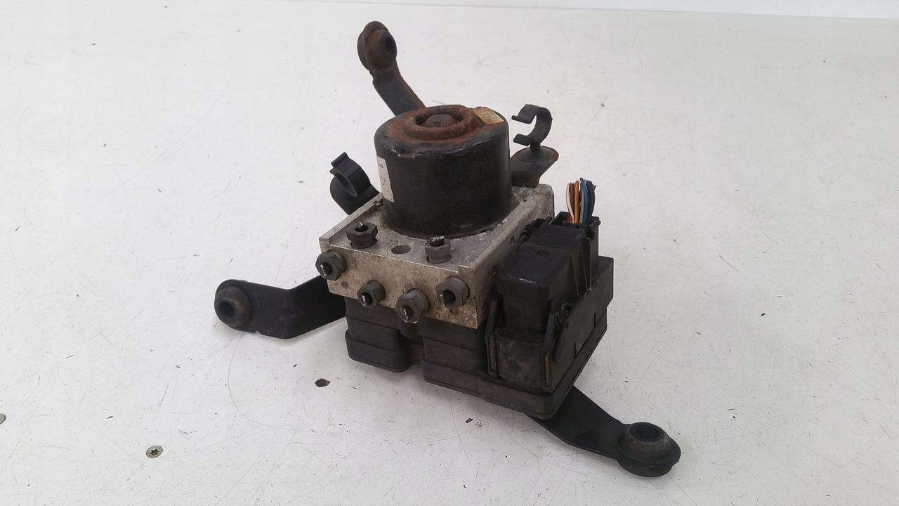 Pompa ABS 4S612M110CC Ford Fiesta MK6