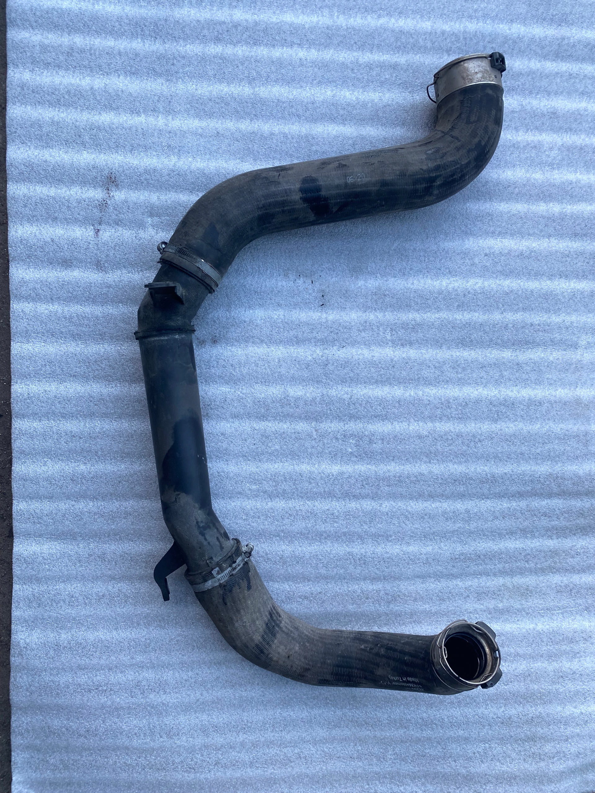 VOLVO XC40 2.0 D pipe wiring 32224397