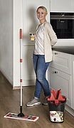 Mop Wiadro mikrofibry zestaw Sprintus Click'N'Press wyciskany z separatorem Marka Sprintus