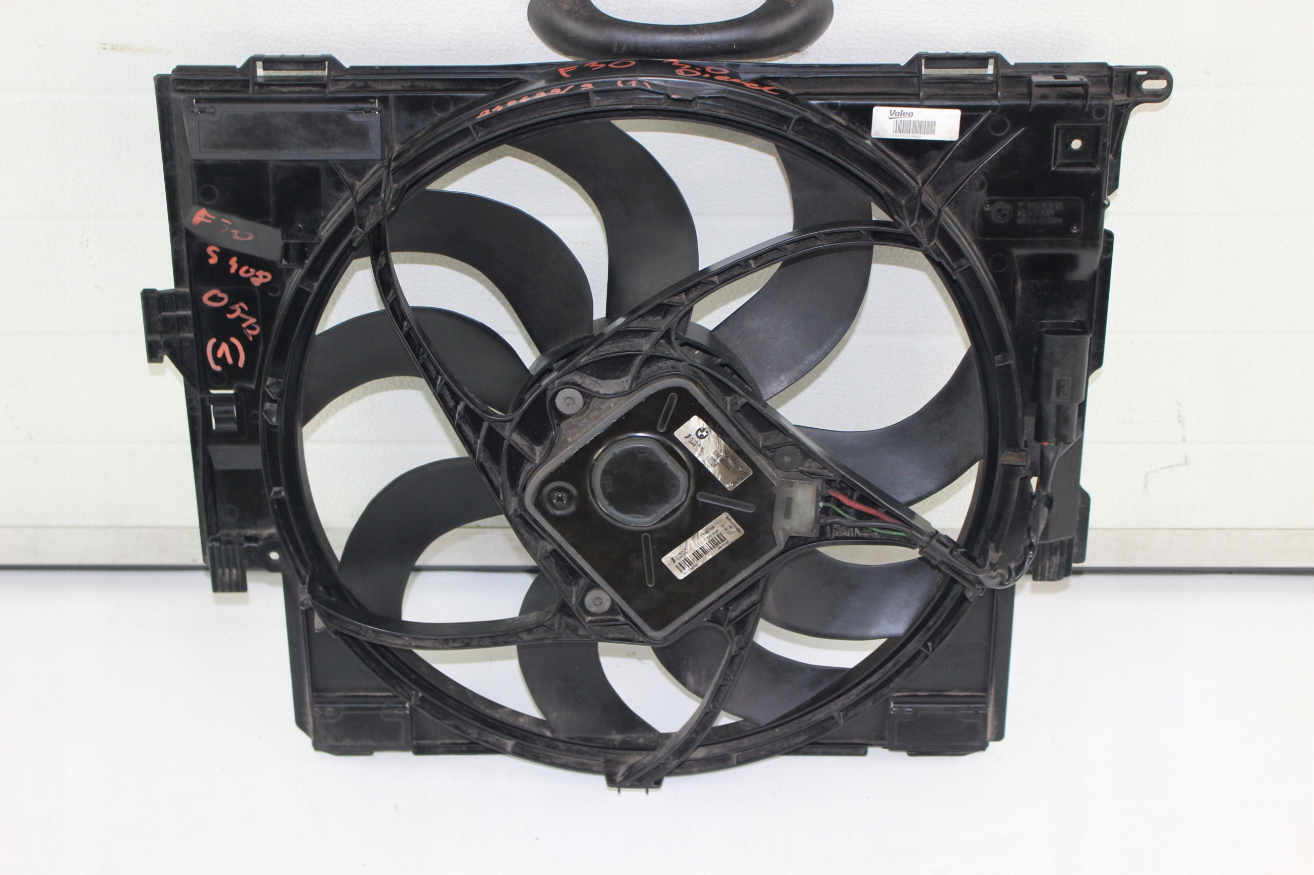 ВЕНТИЛЯТОР РАДИАТОРА BMW F30 3.0d 7640512