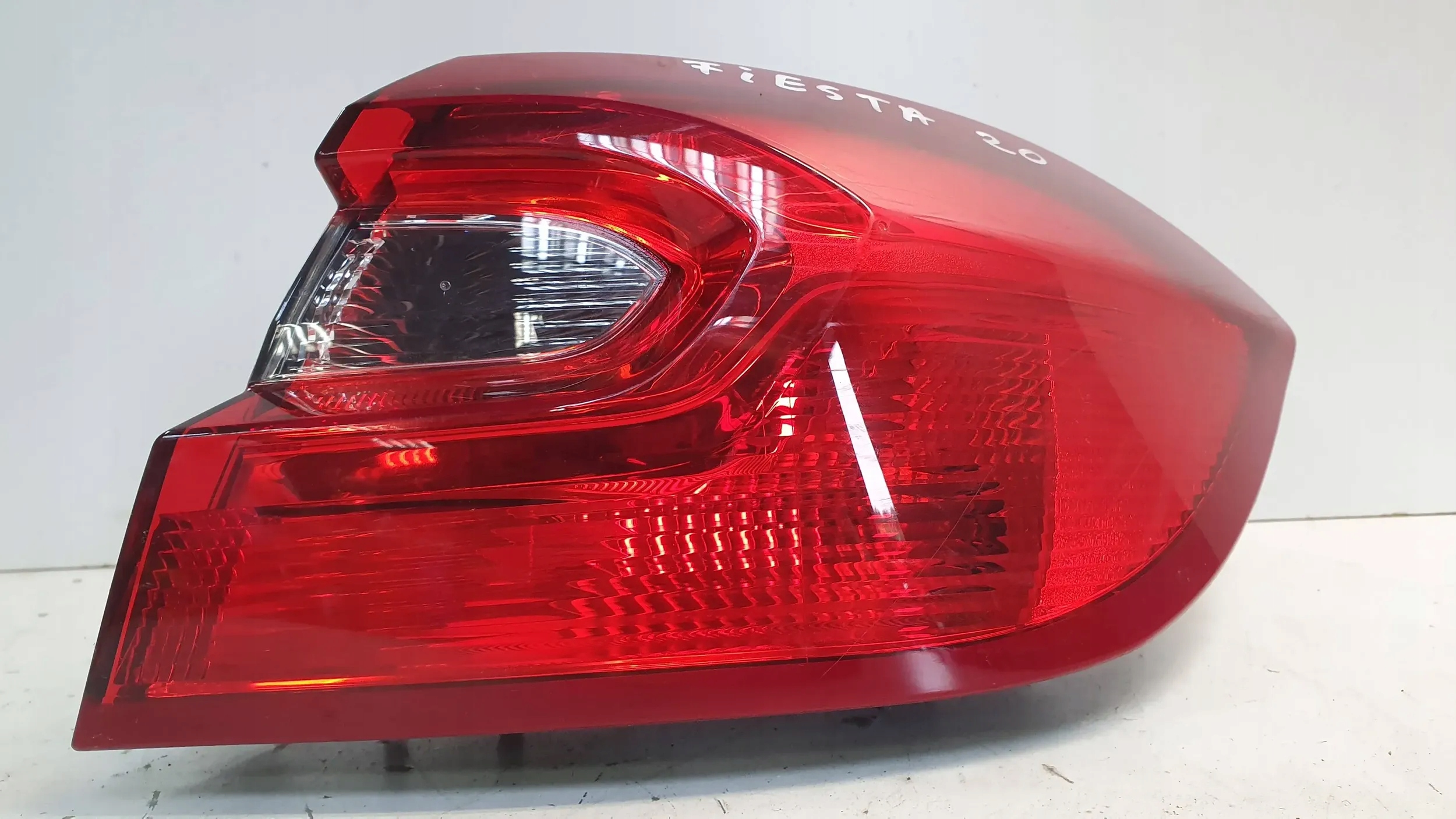 light rear part right H1BB13404AJ Ford Fiesta MK8 17