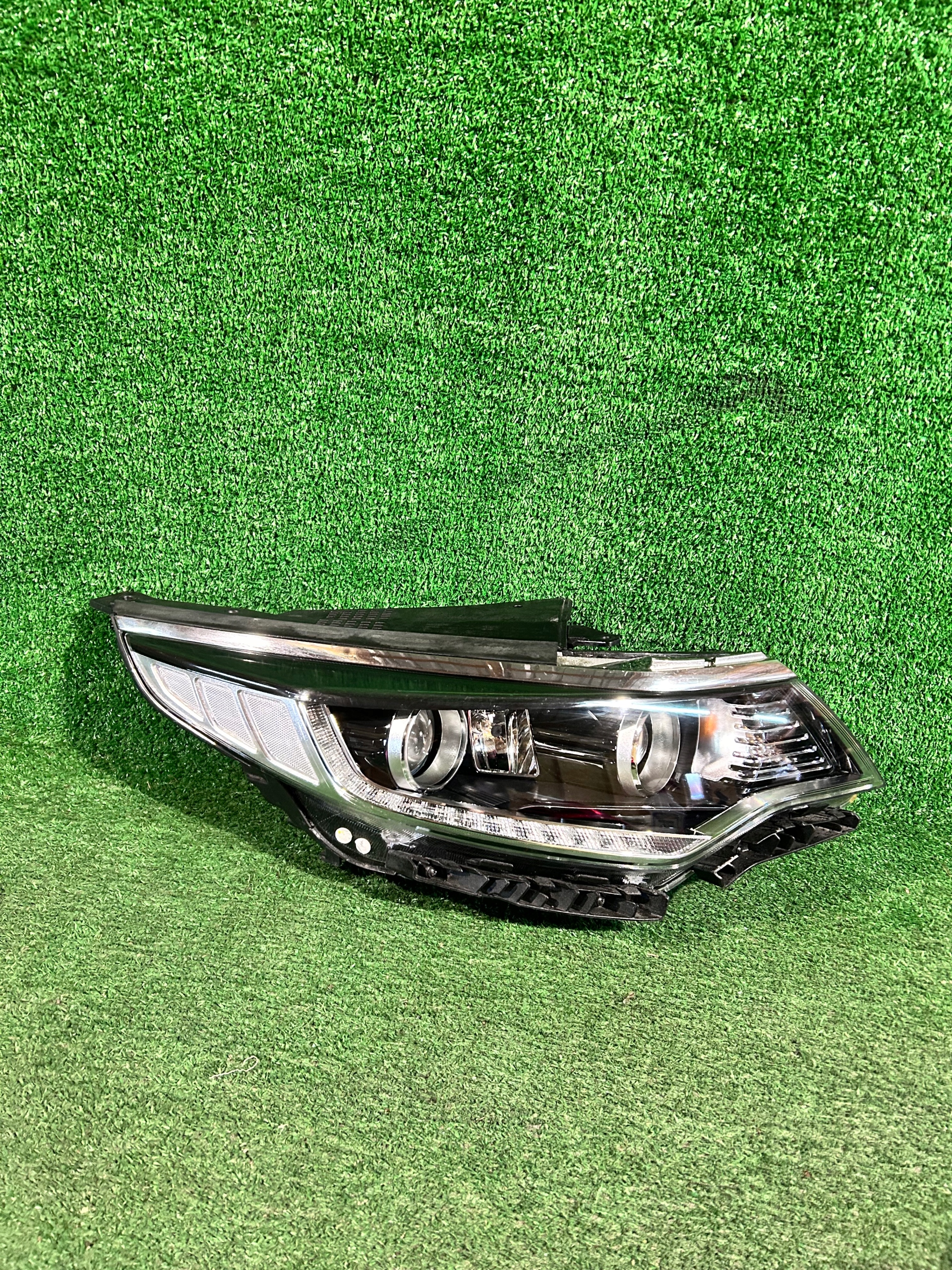 REFLEKTOR right KIA OPTIMA IV ZWYKLY