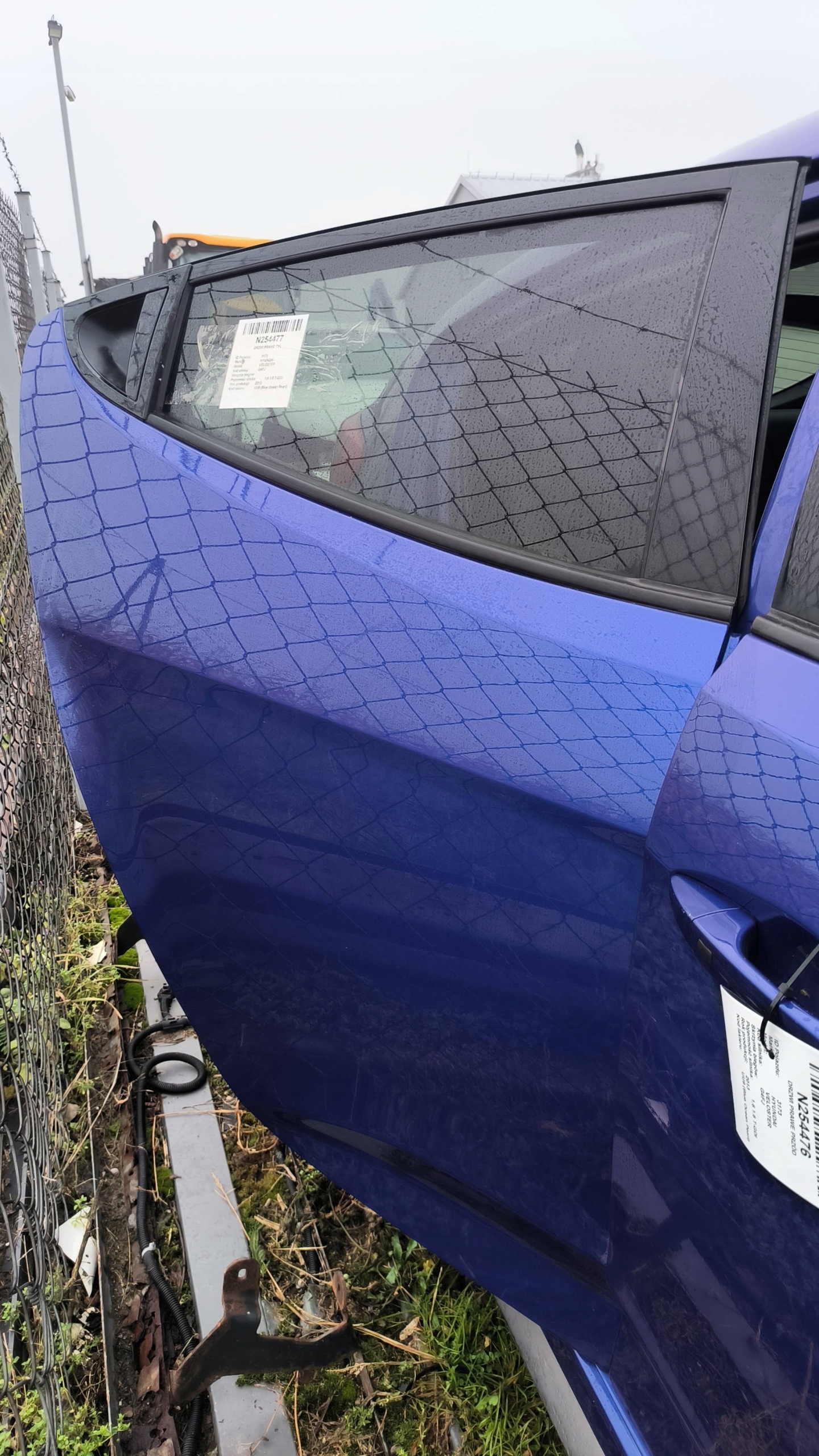 Tür rechts heck UU9 HYUNDAI VELOSTER unter MONTAZ
