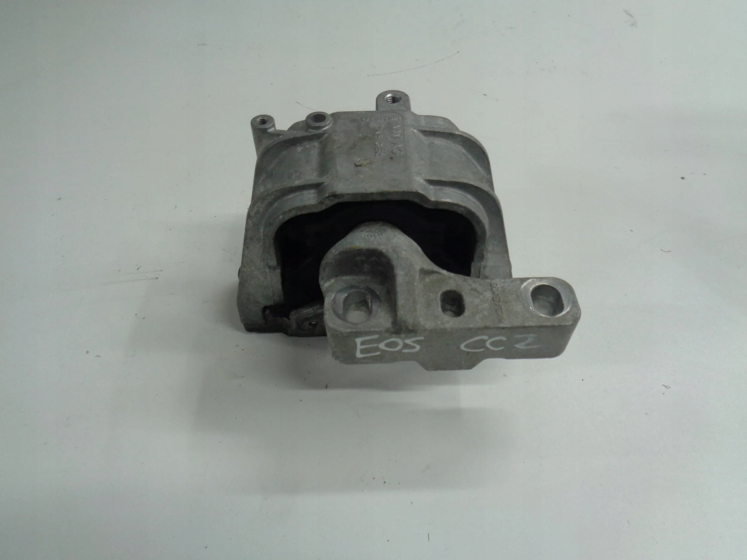 VW GOLF VI EOS JETTA 1.8 2.0 TFSI engine mount