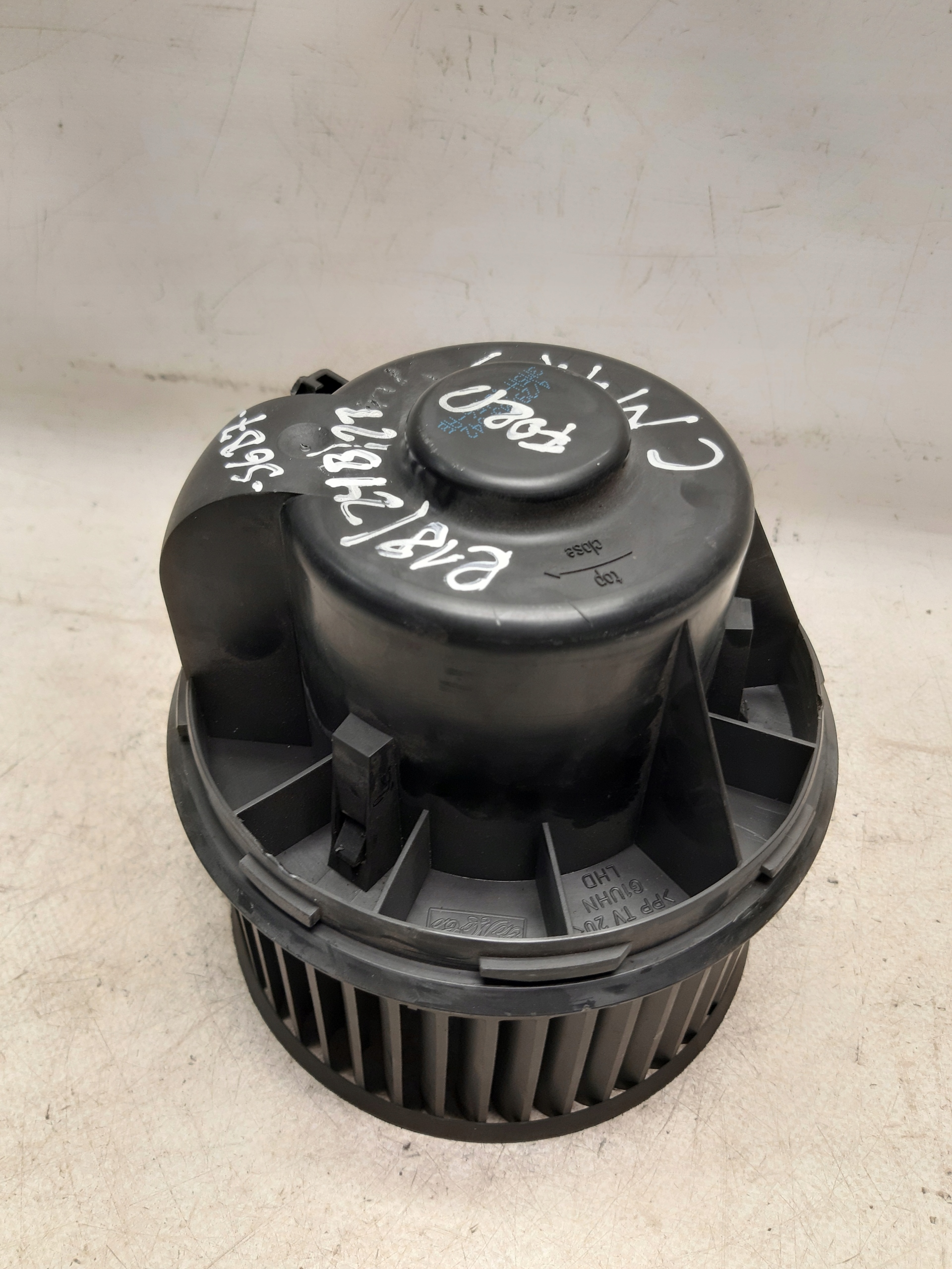 FORD FOCUS C-MAX a 1 tOPENÍ ventilátor klími